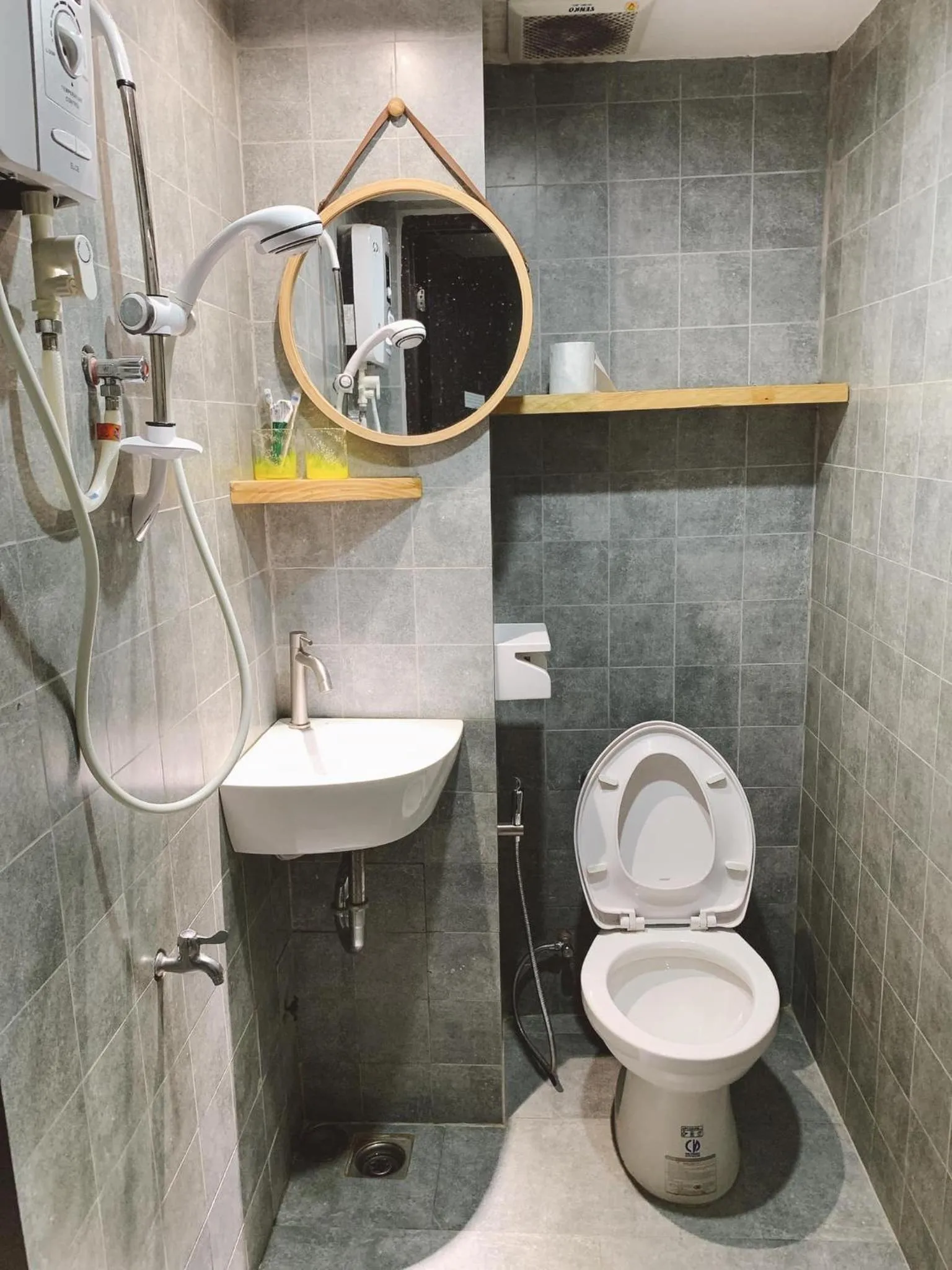 Bathroom in Meow Hotel & Cafe