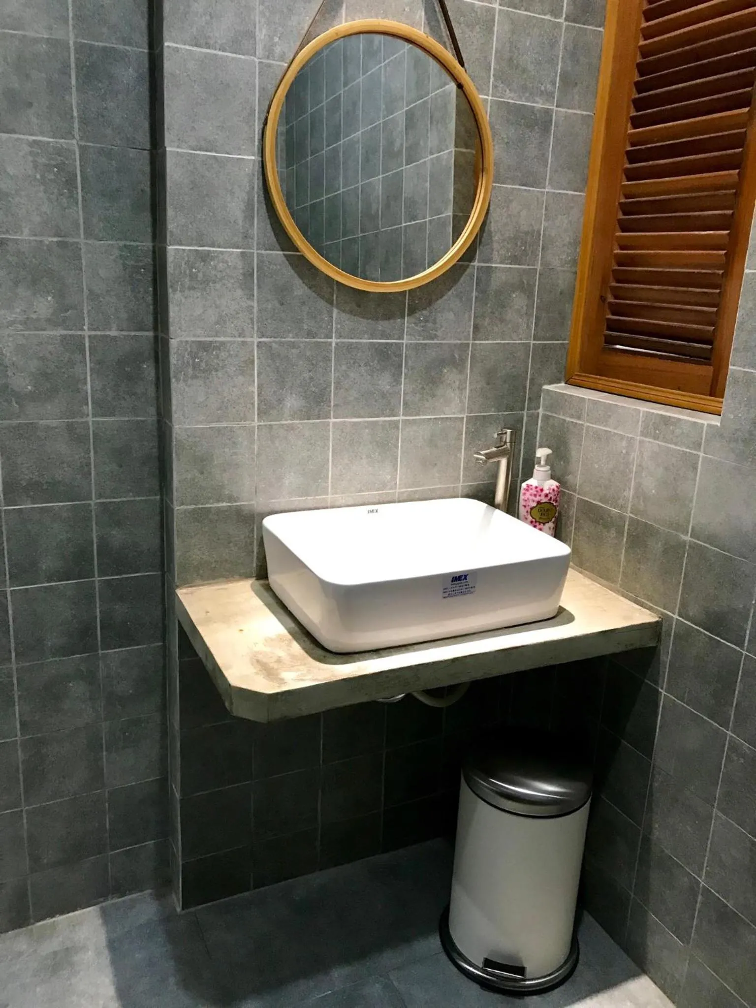 Bathroom in Meow Hotel & Cafe