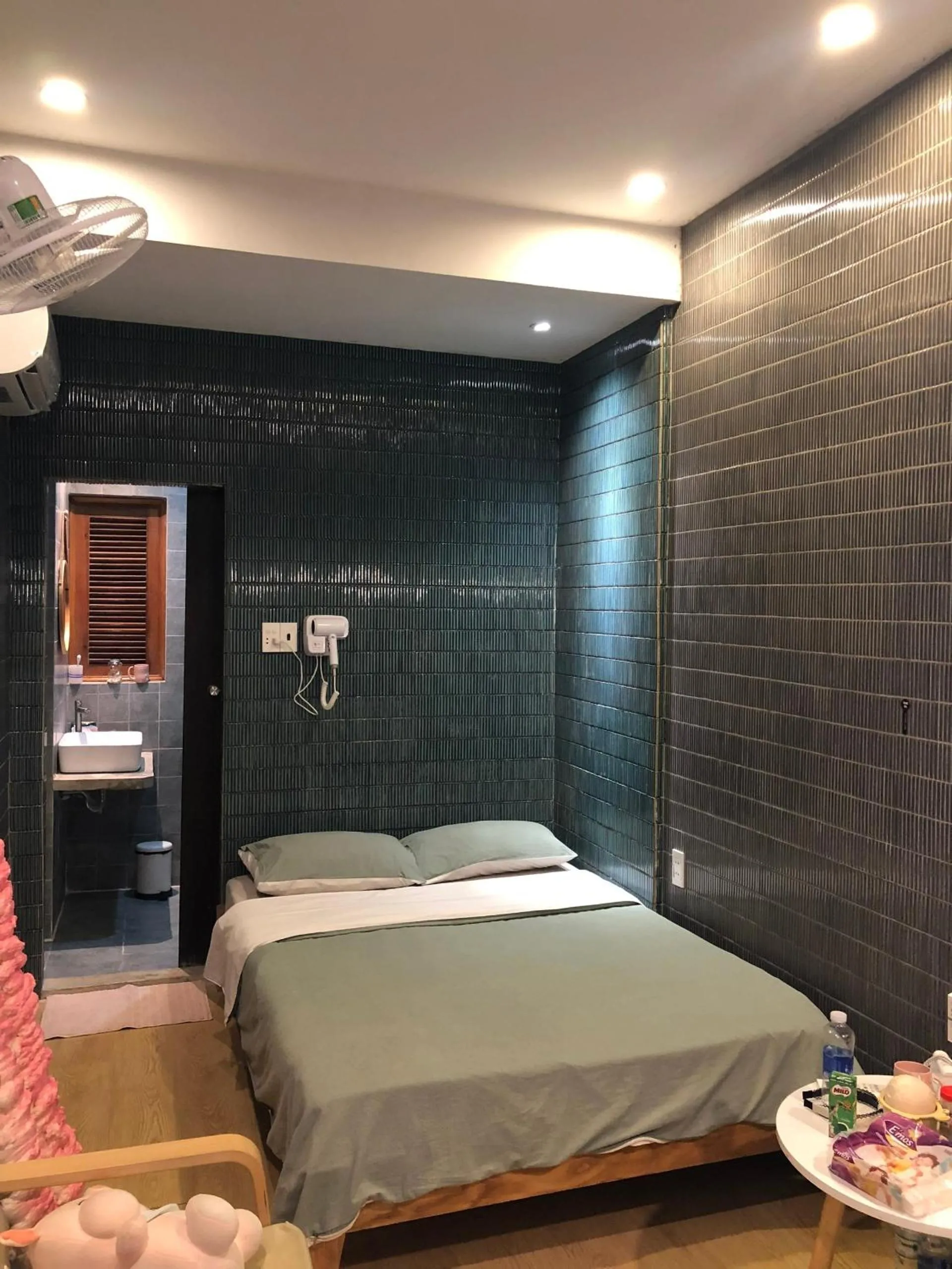 Bed in Meow Hotel & Cafe