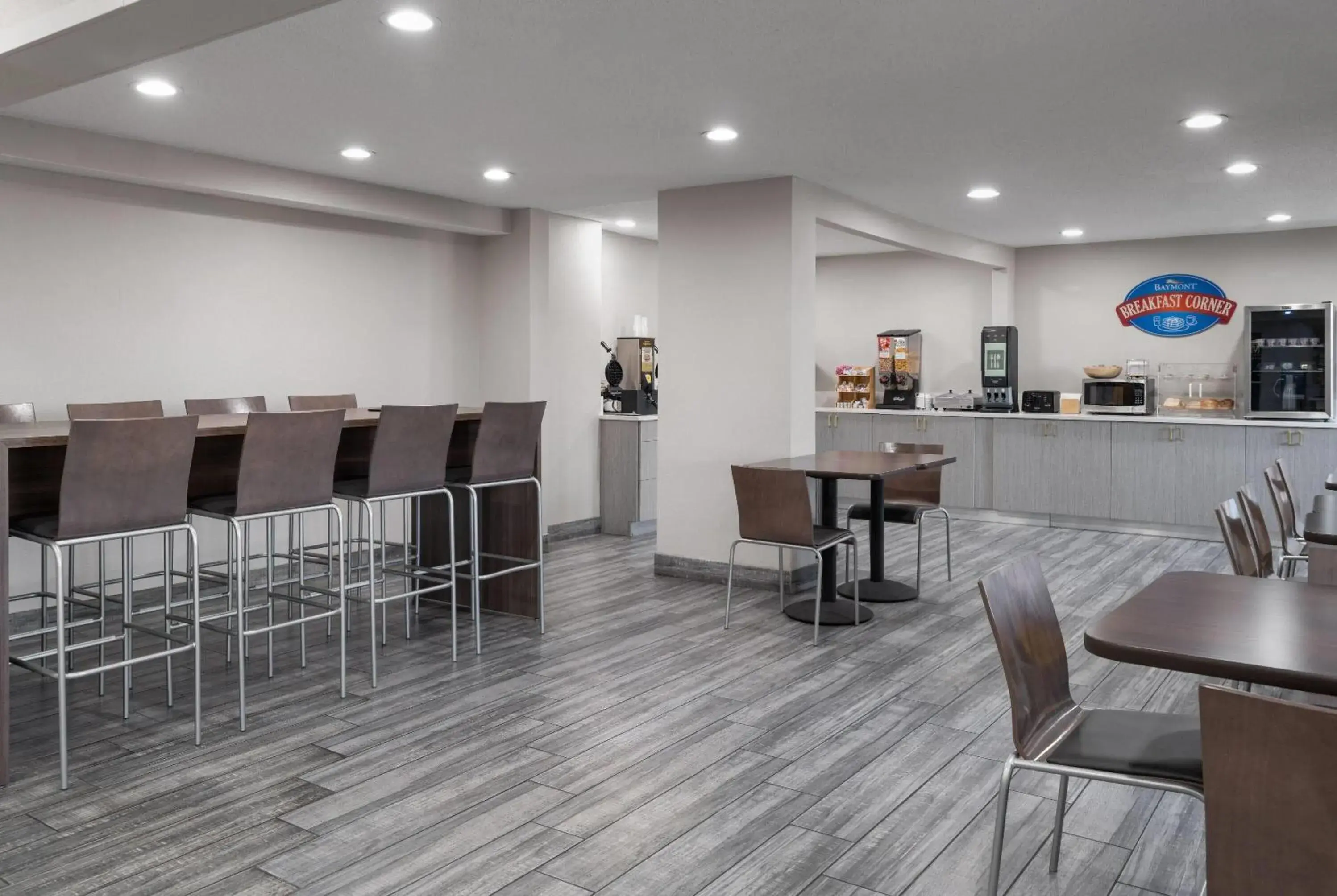 Breakfast in Baymont by Wyndham Davenport Breakfast in Baymont by Wyndham Davenport