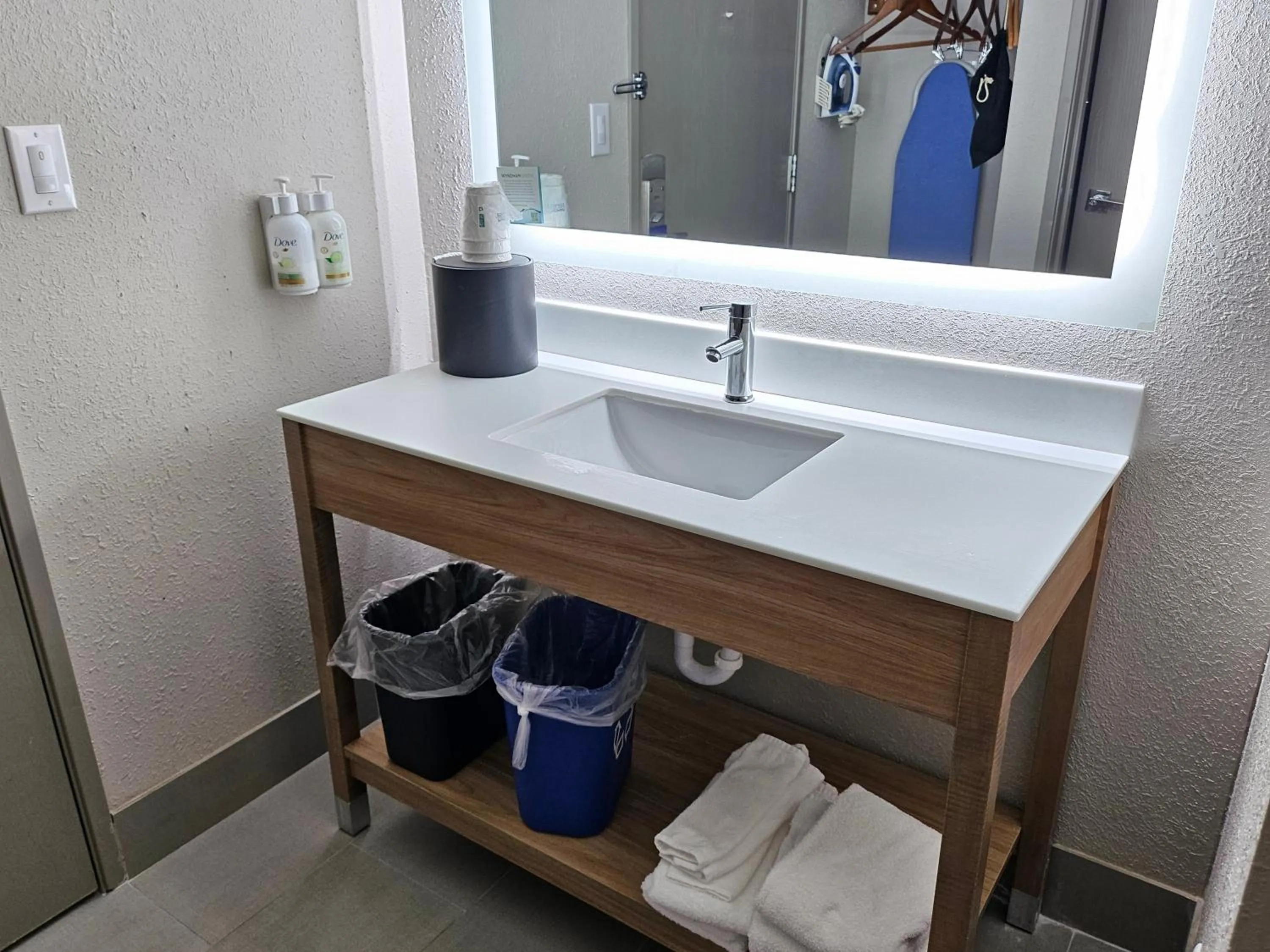 Bathroom in Baymont by Wyndham Davenport