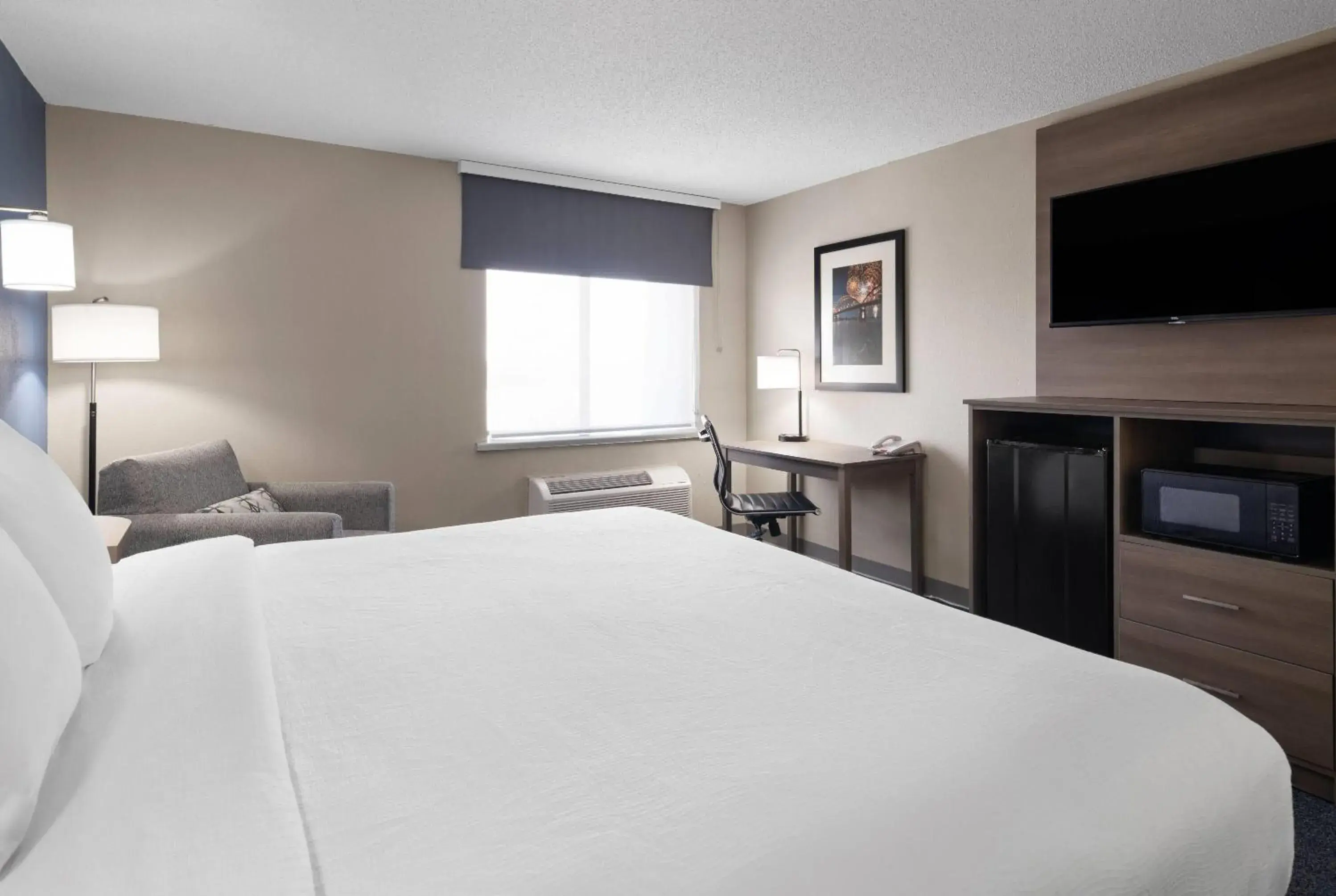 Photo of the whole room, Bed in Baymont by Wyndham Davenport Photo of the whole room, Bed in Baymont by Wyndham Davenport