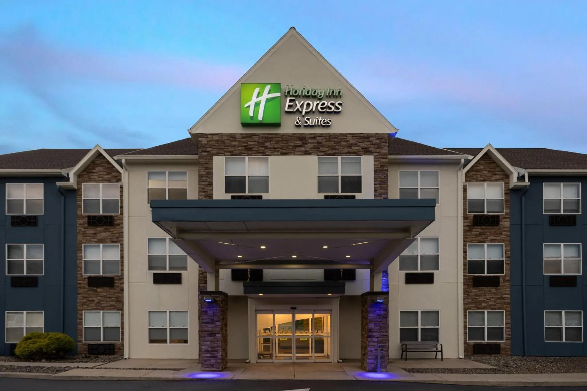 Property building in Holiday Inn Express & Suites Wyomissing by IHG