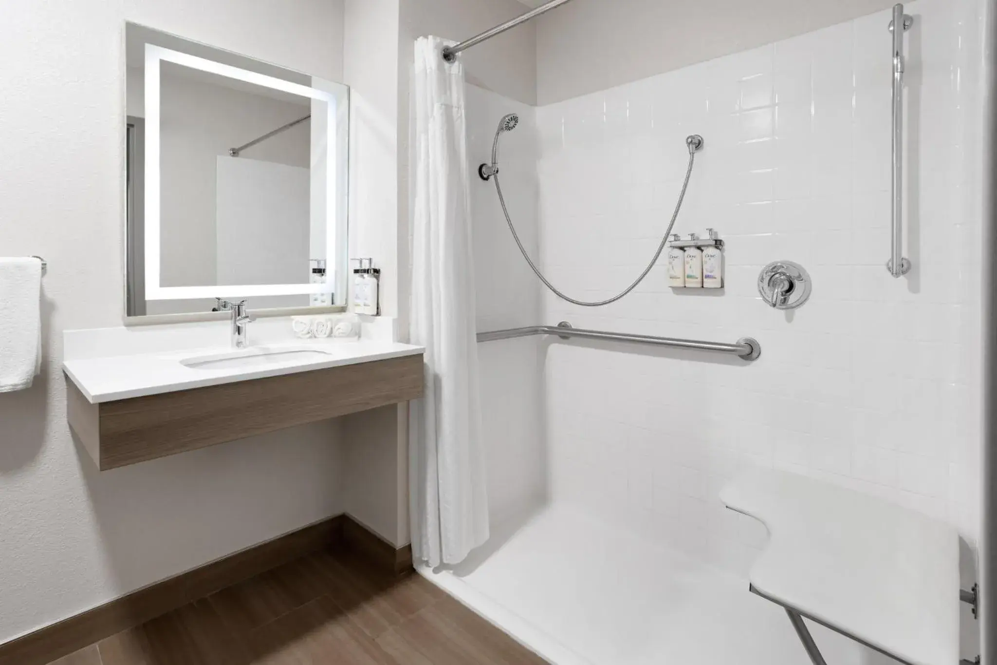 Photo of the whole room in Holiday Inn Express & Suites Wyomissing by IHG Photo of the whole room in Holiday Inn Express & Suites Wyomissing by IHG