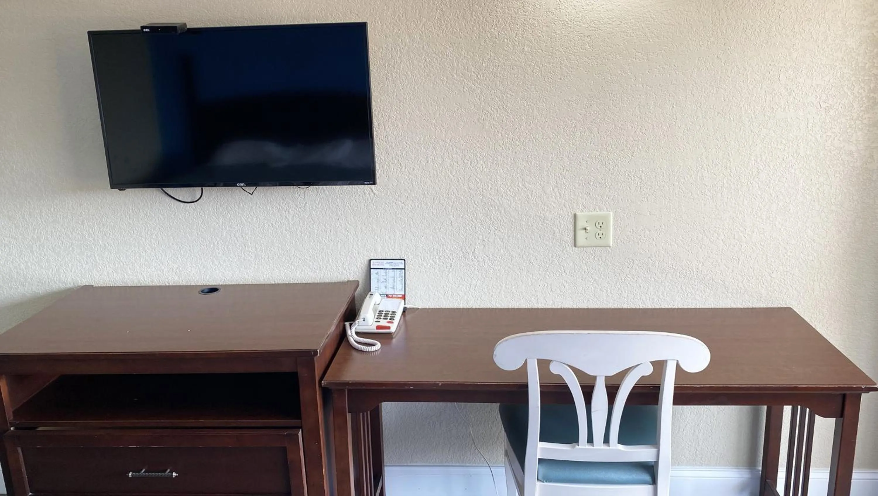 Bedroom in Express Inn Newport News