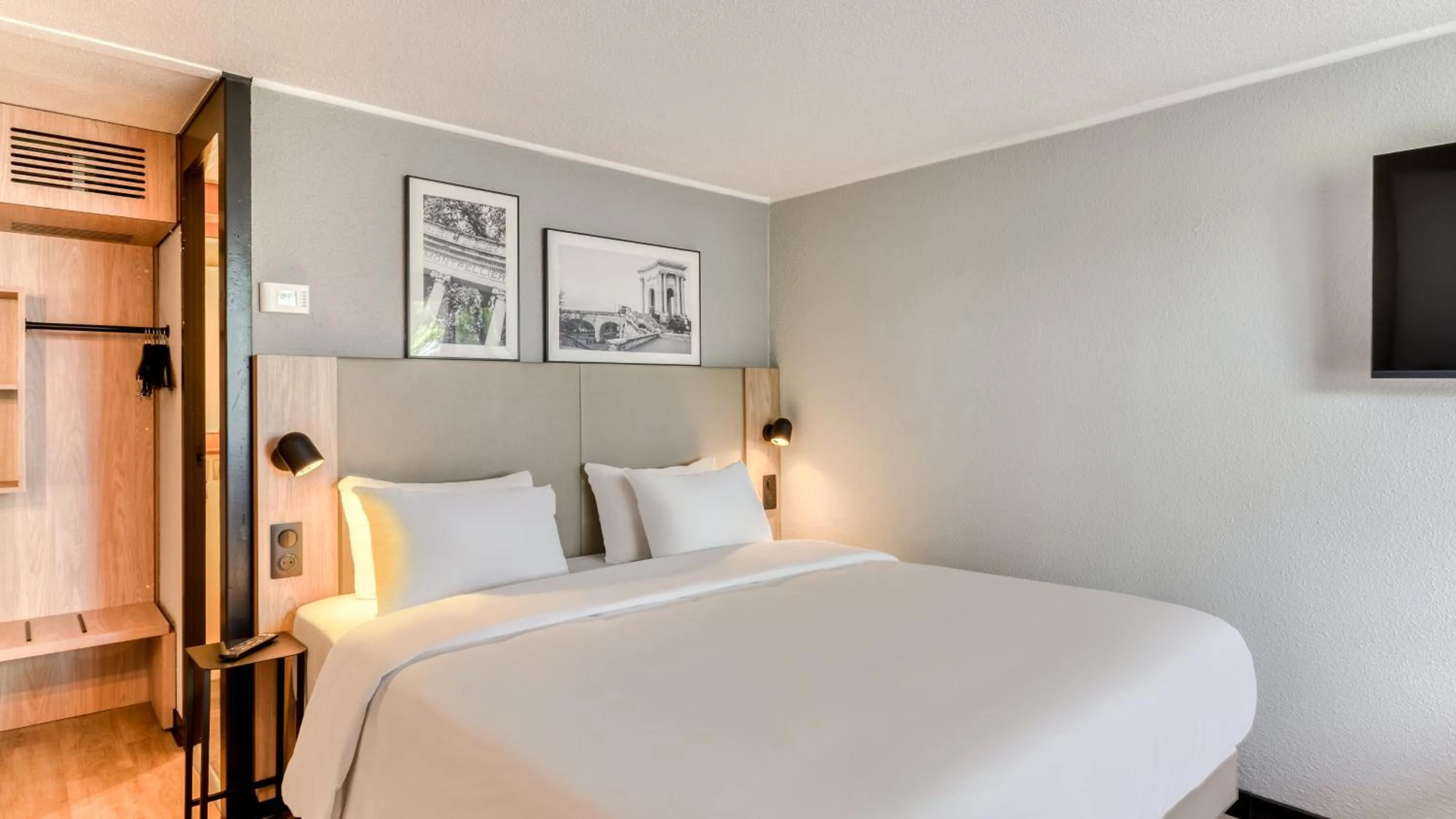 Bed in Campanile NATURE - Cergy Pontoise