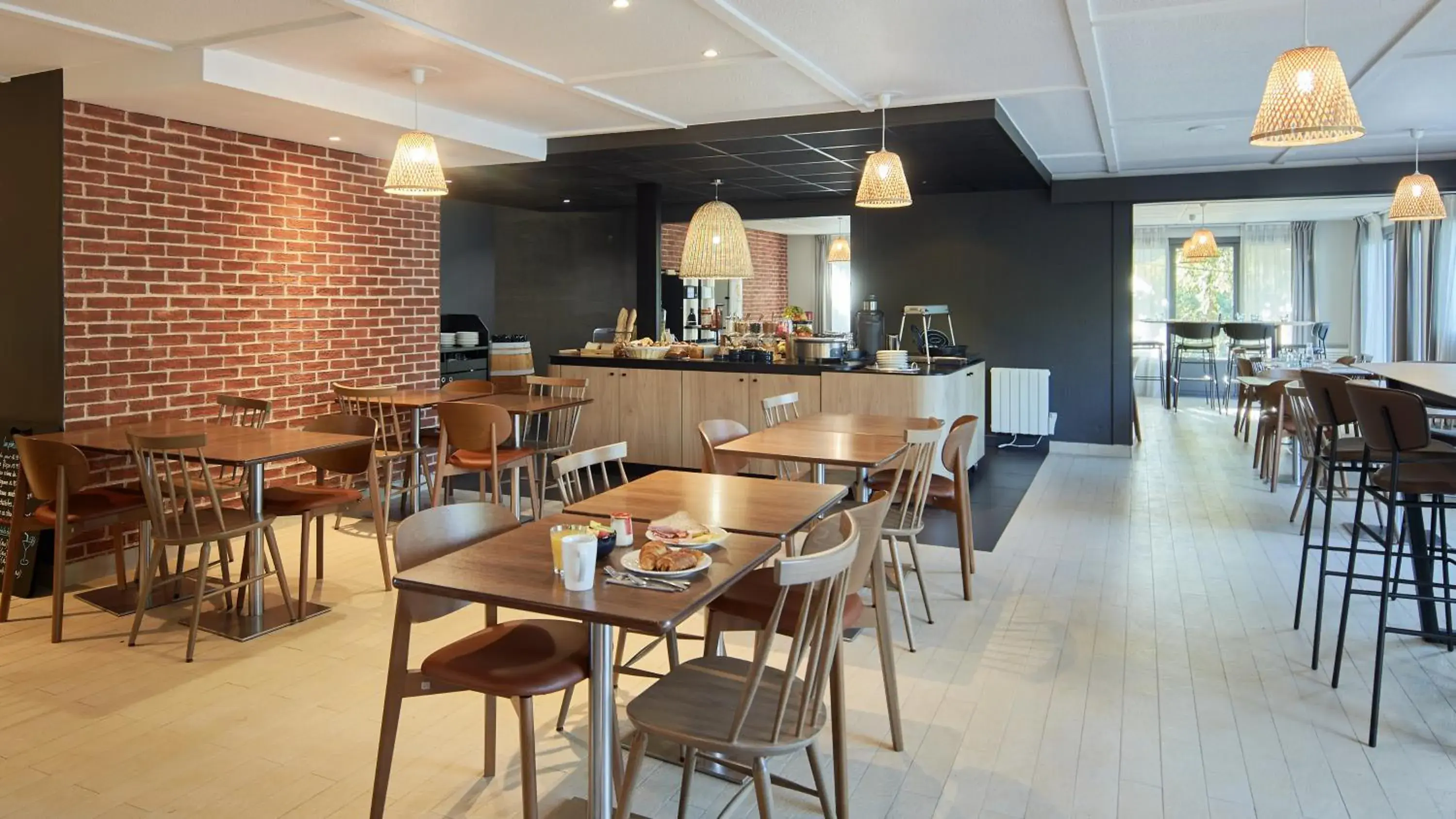 Restaurant/places to eat in Campanile NATURE - Cergy Pontoise Restaurant/places to eat in Campanile NATURE - Cergy Pontoise