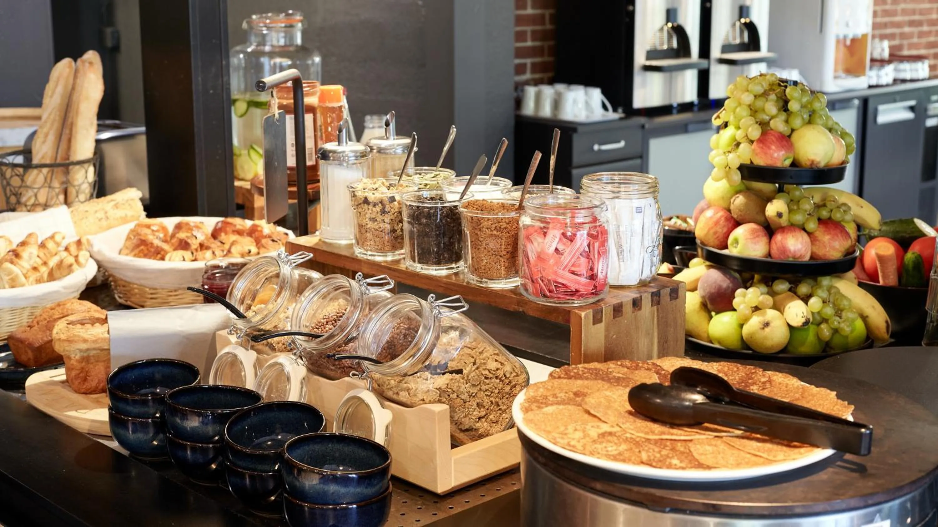 Breakfast in Campanile NATURE - Cergy Pontoise