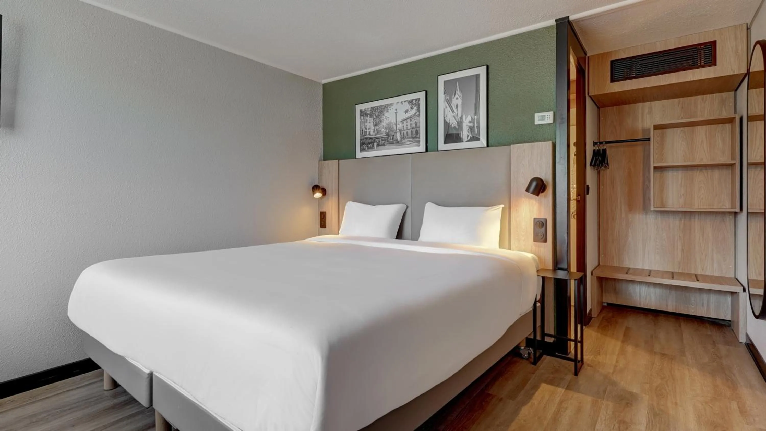 Bed in Campanile NATURE - Cergy Pontoise