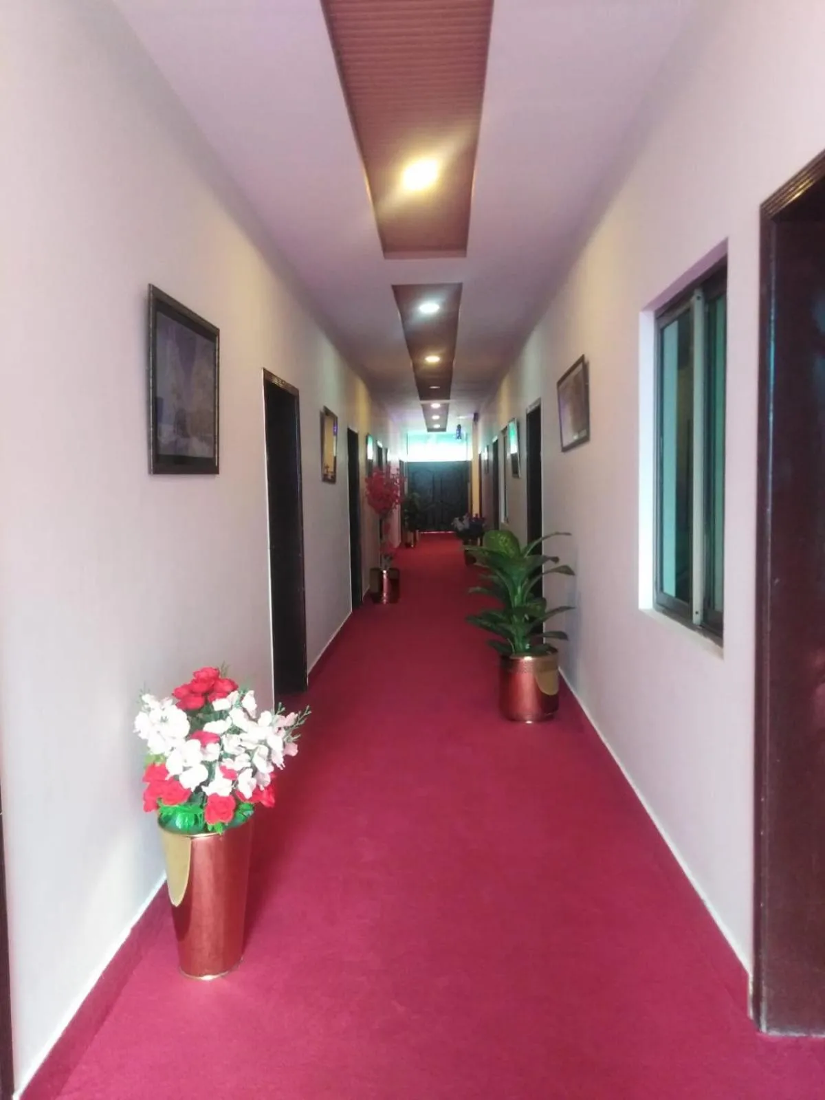 Property building in Royalton Inn Hotel - Gulberg