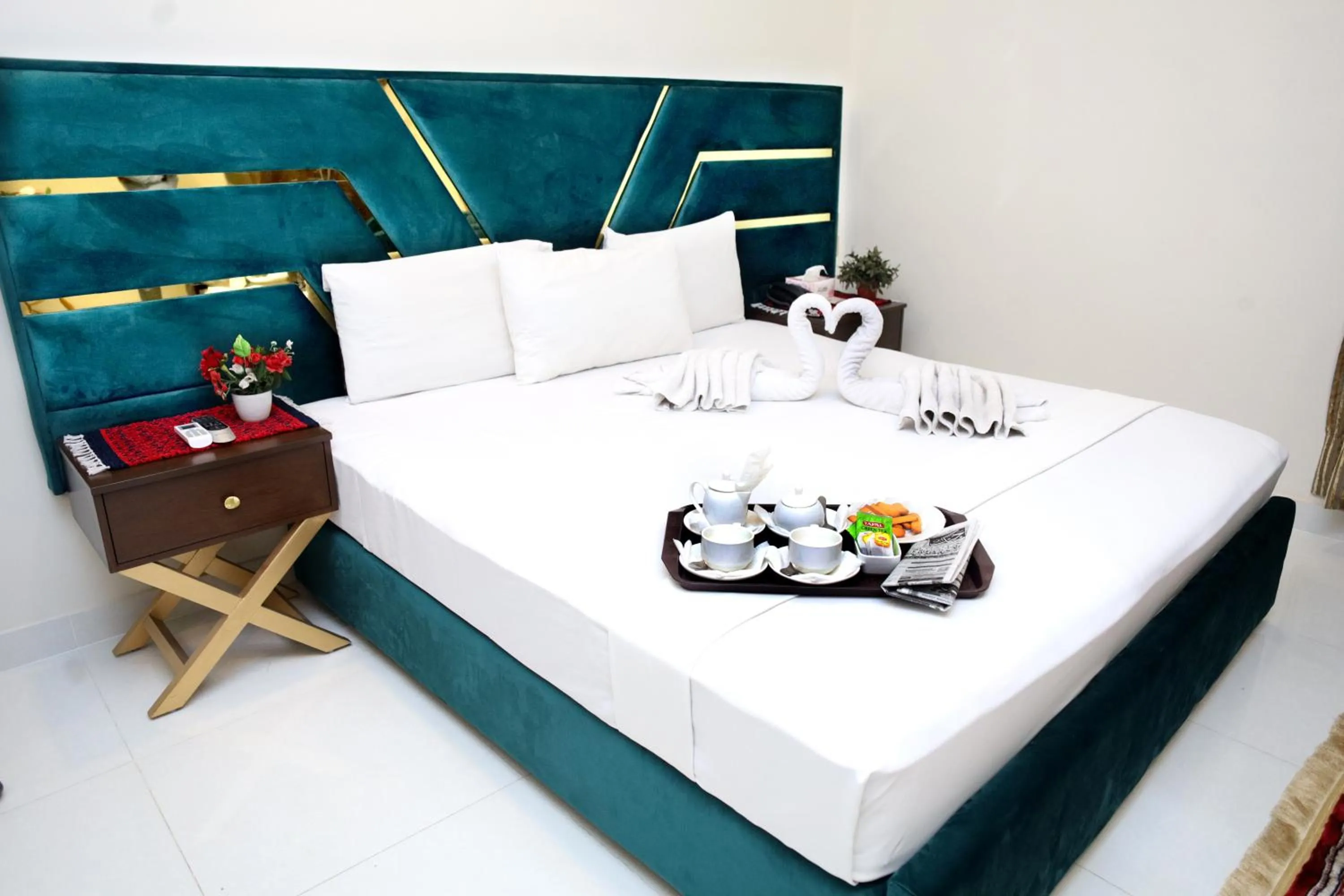 Bed in Royalton Inn Hotel - Gulberg