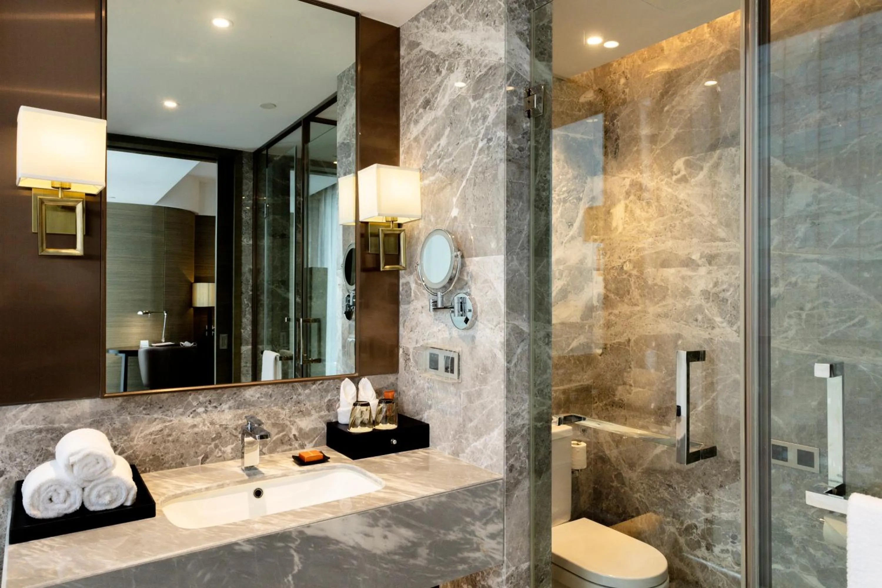 Bathroom in Crowne Plaza Nanning City Center by IHG