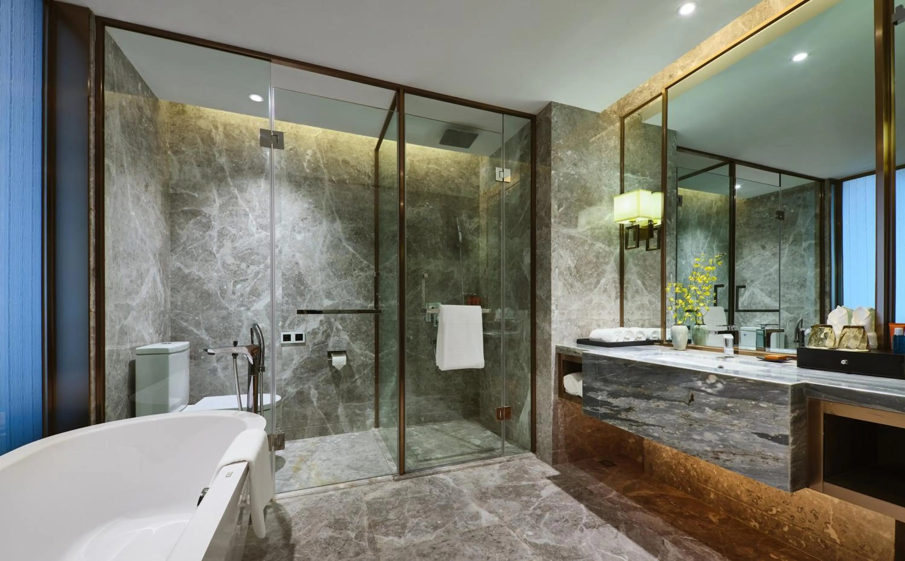 Bathroom in Crowne Plaza Nanning City Center by IHG