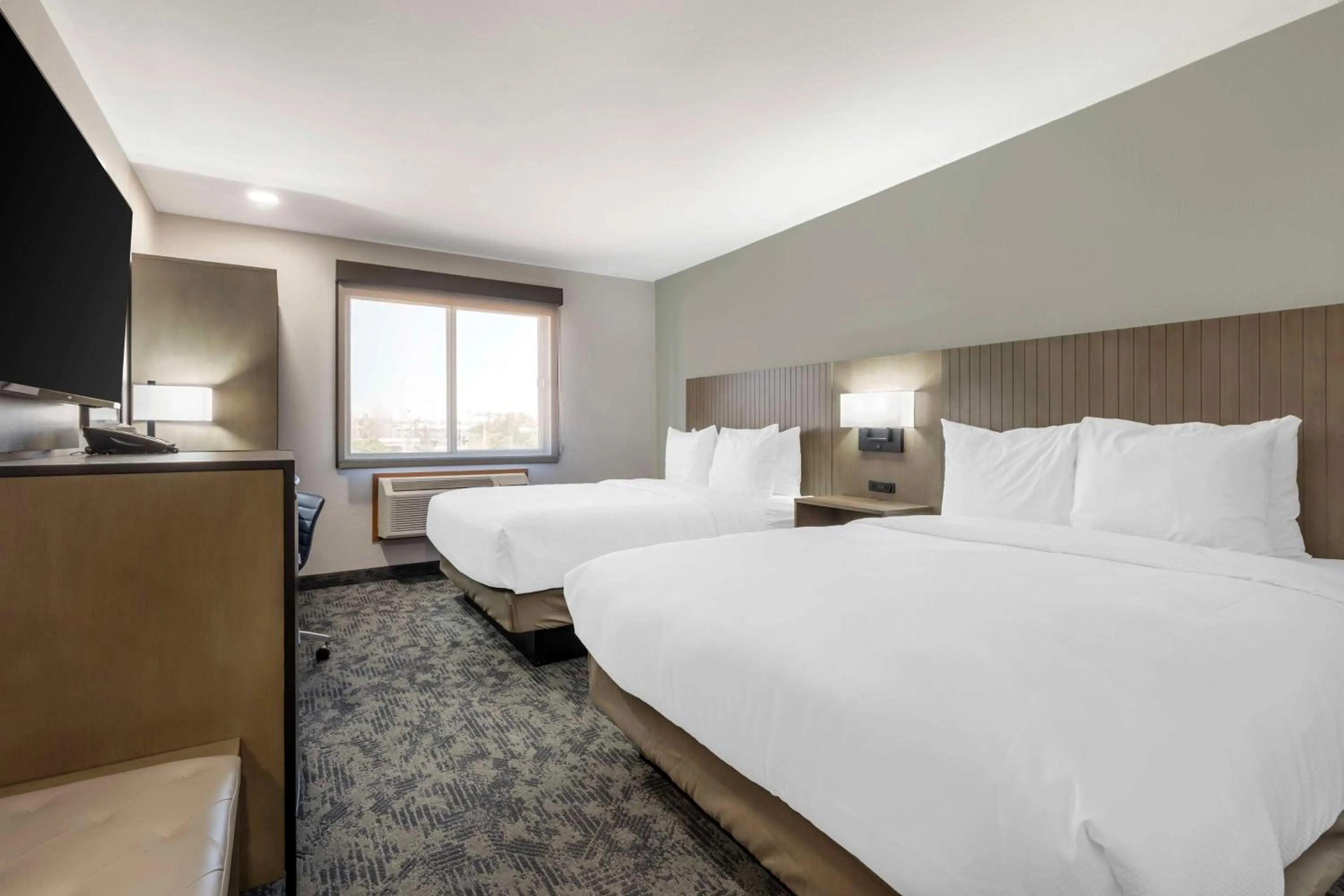 Bedroom, Bed in Best Western North Side Inn