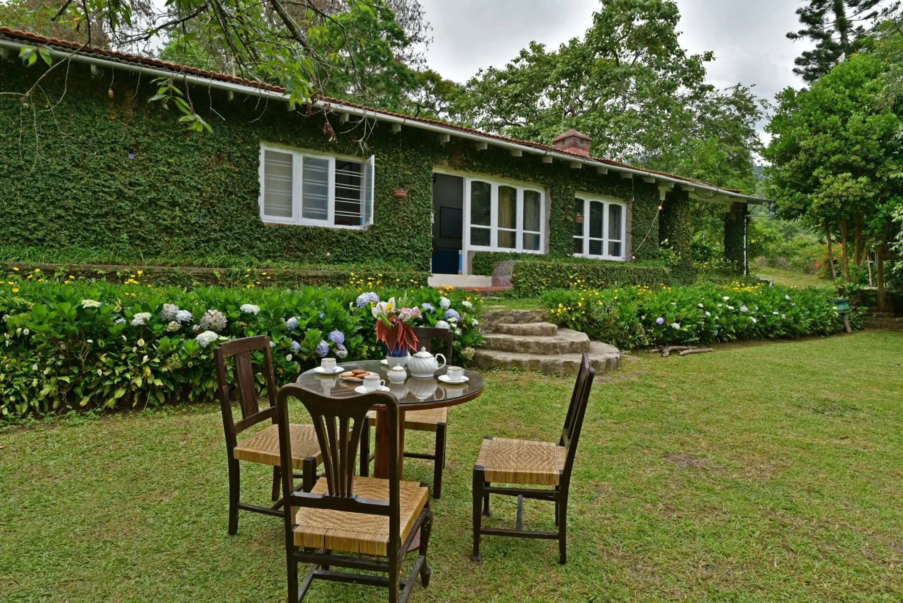 SaffronStays Nandanvan Estate - 3-BR villa in 35-acre coffee estate near Kodaikanal offering guided tours and bonfires