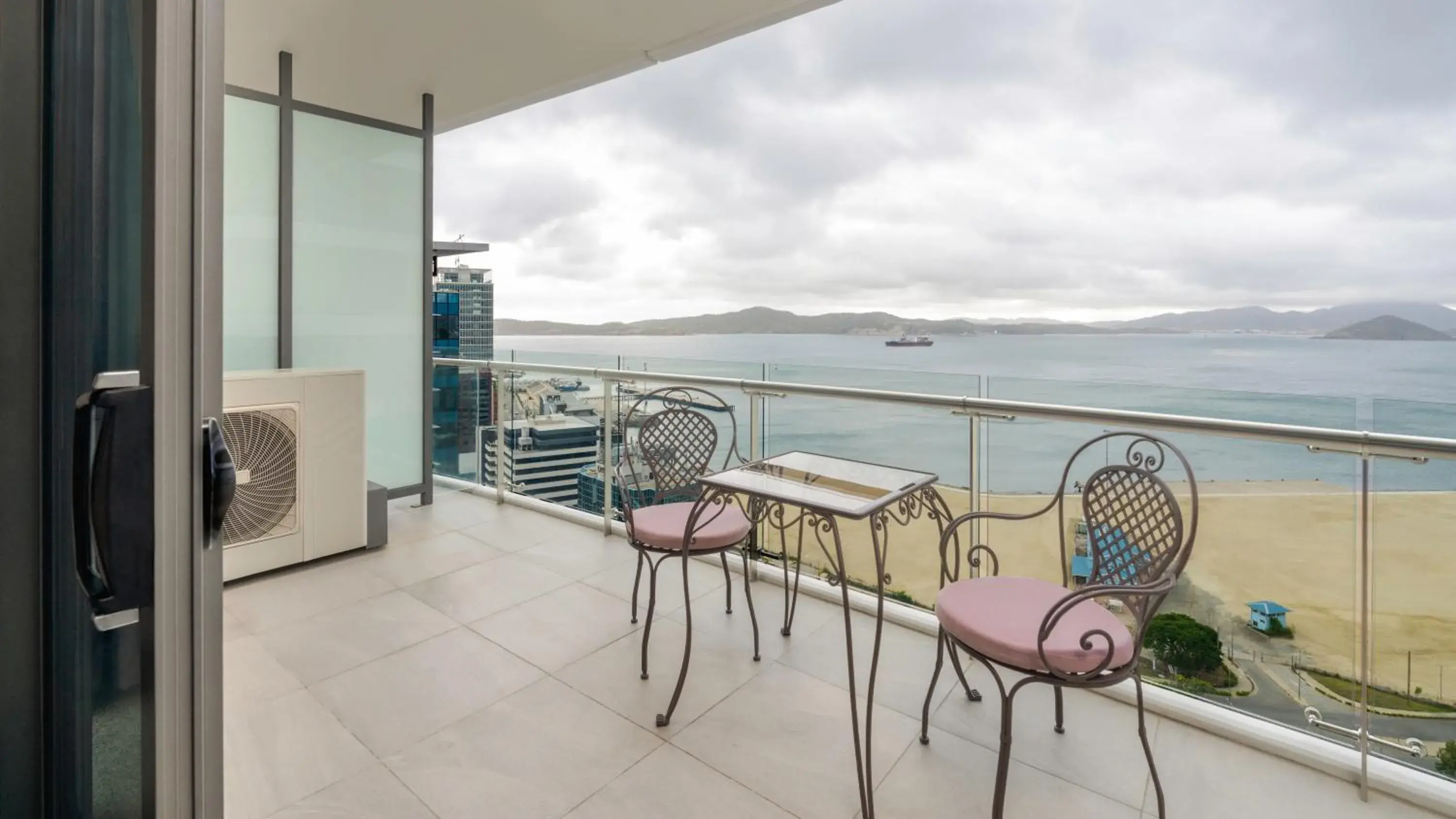 Premium Room with Water View in Crowne Plaza Residences Port Moresby by IHG Premium Room with Water View in Crowne Plaza Residences Port Moresby by IHG