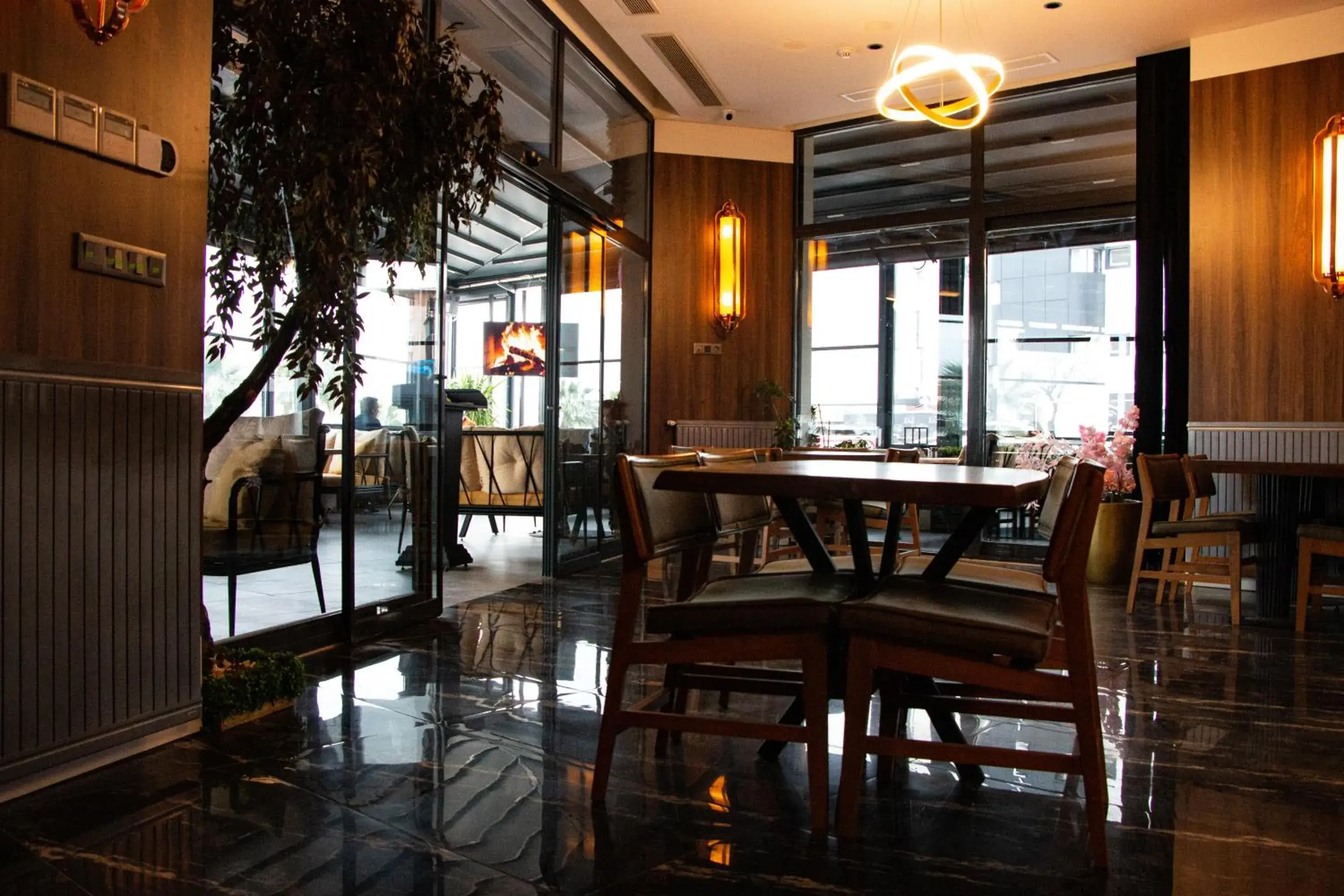 Restaurant/places to eat in B&C HOTEL Restaurant/places to eat in B&C HOTEL