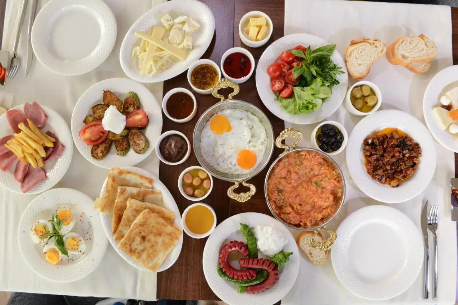 Breakfast in B&C HOTEL Breakfast in B&C HOTEL