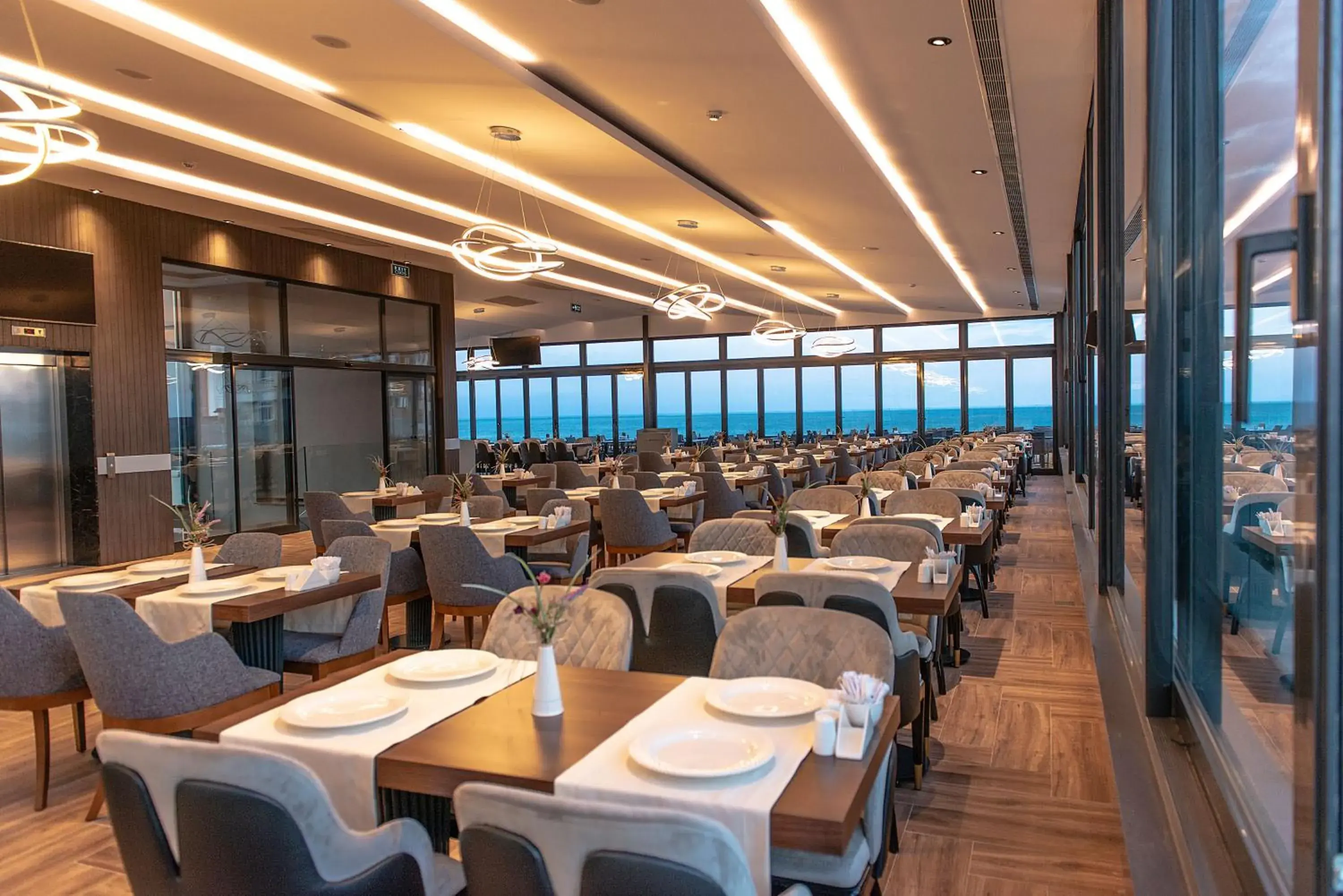 Restaurant/places to eat in B&C HOTEL Restaurant/places to eat in B&C HOTEL