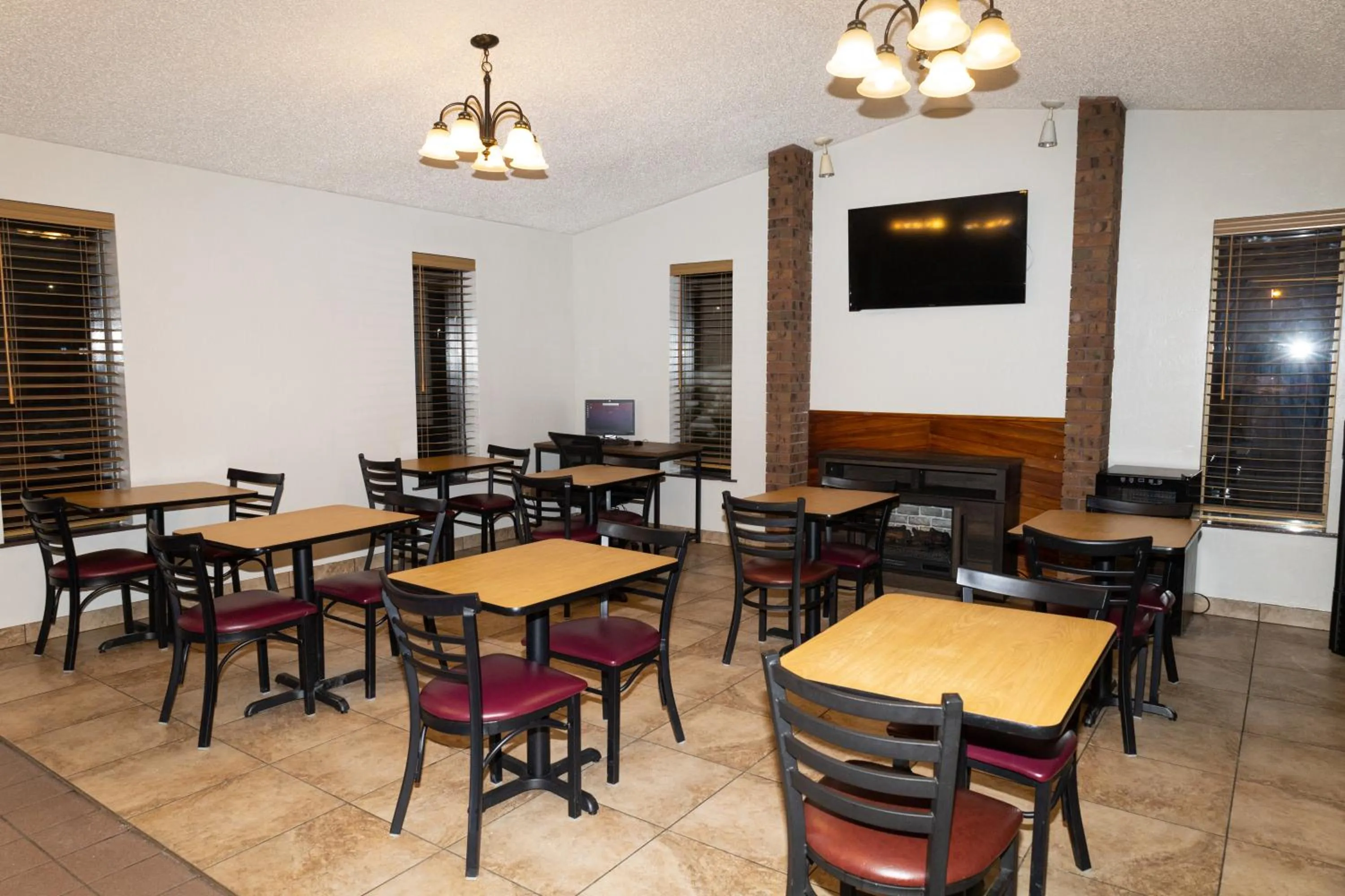 Breakfast in Super 8 by Wyndham Missoula/Brooks Street