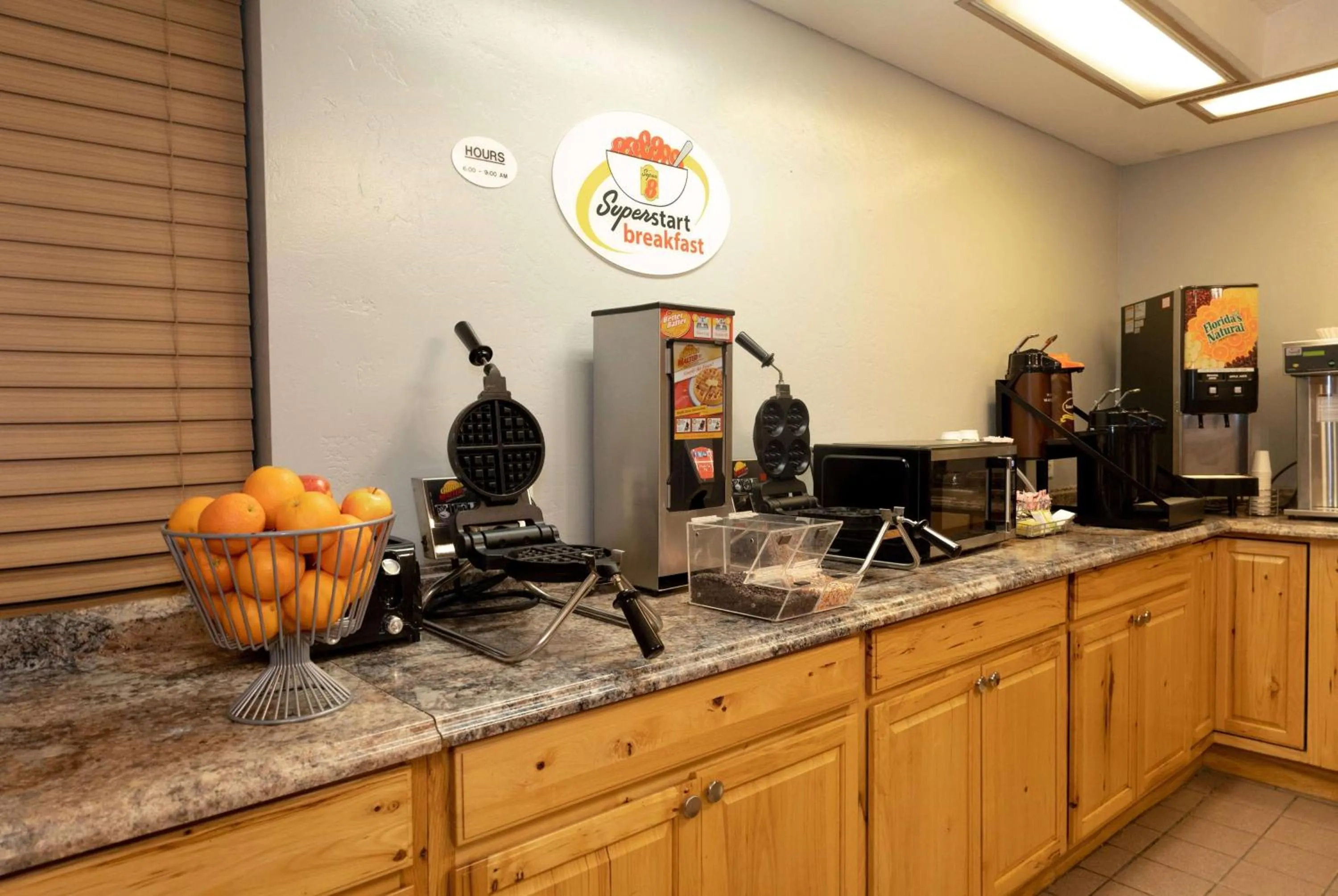 Breakfast in Super 8 by Wyndham Missoula/Brooks Street