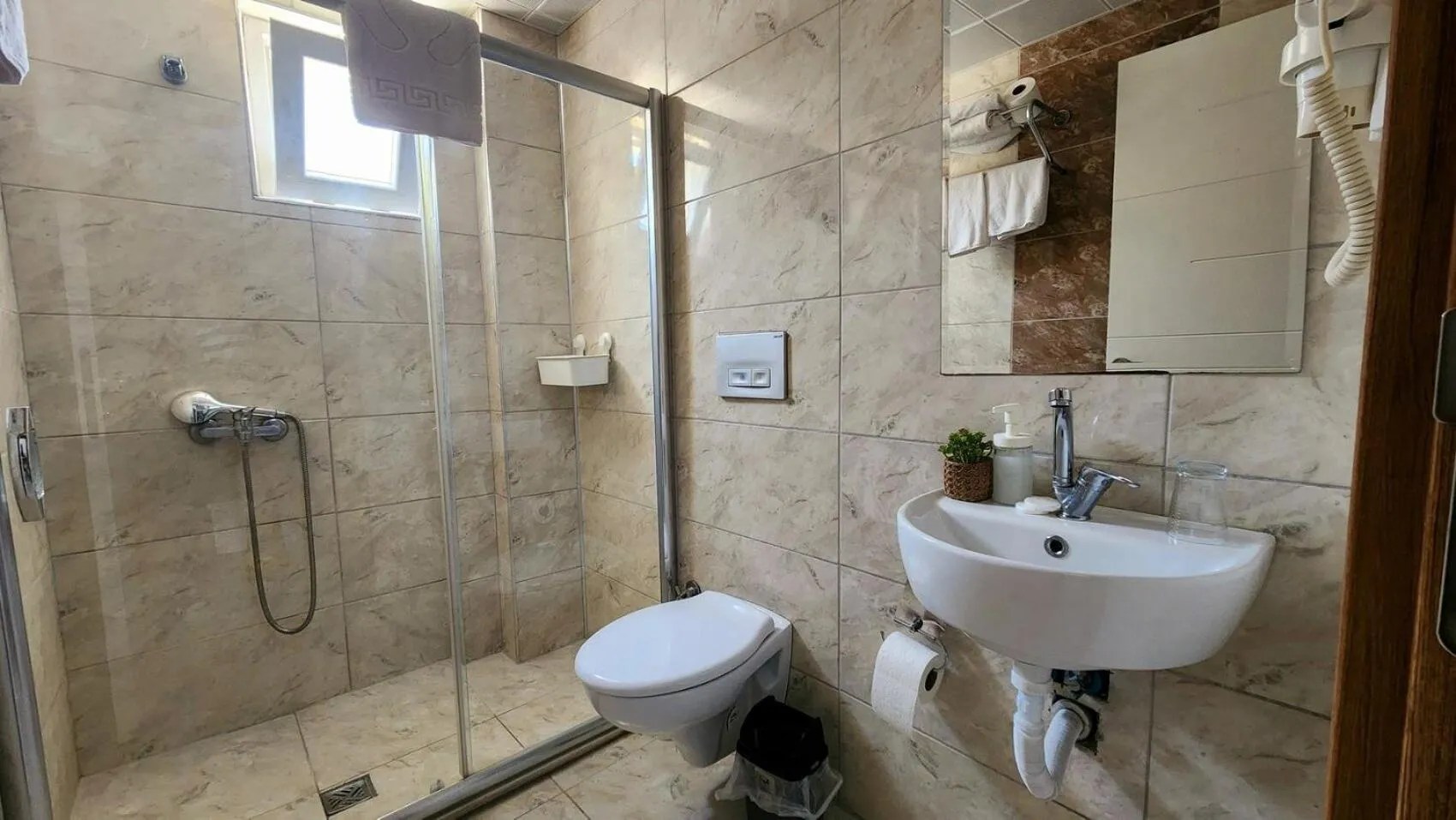 Bathroom in Karden Otel