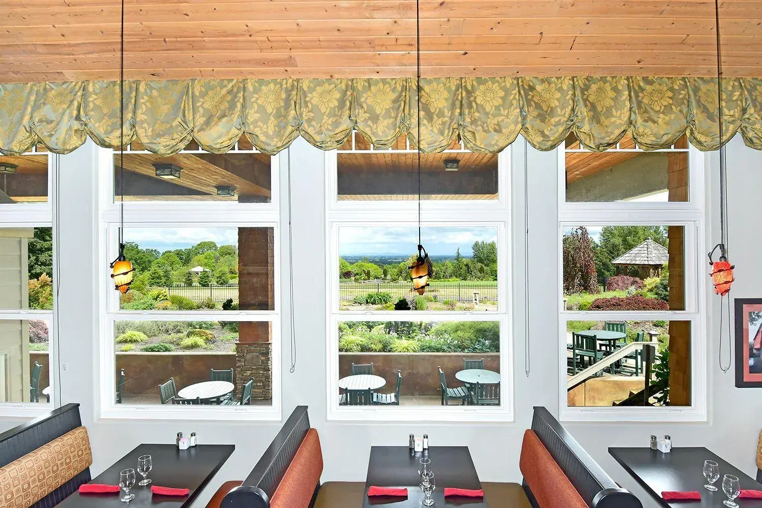 Restaurant/places to eat in Oregon Garden Resort Restaurant/places to eat in Oregon Garden Resort