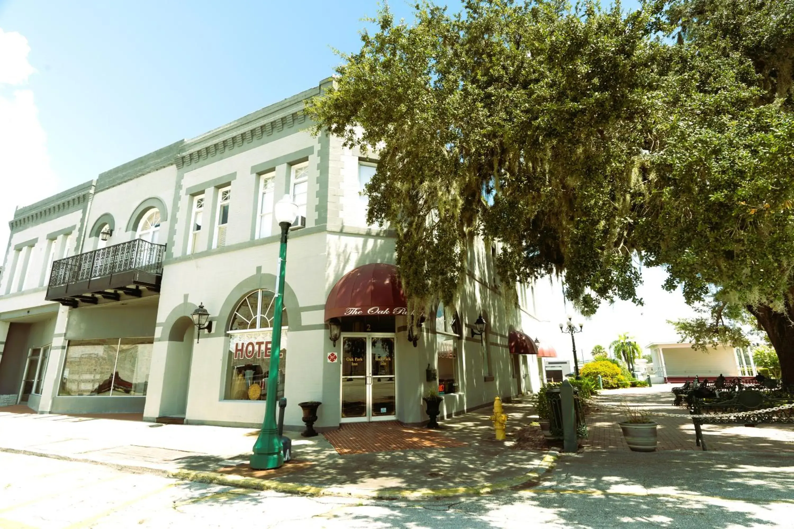 Facade/entrance in Oak Tree Hotel Facade/entrance in Oak Tree Hotel