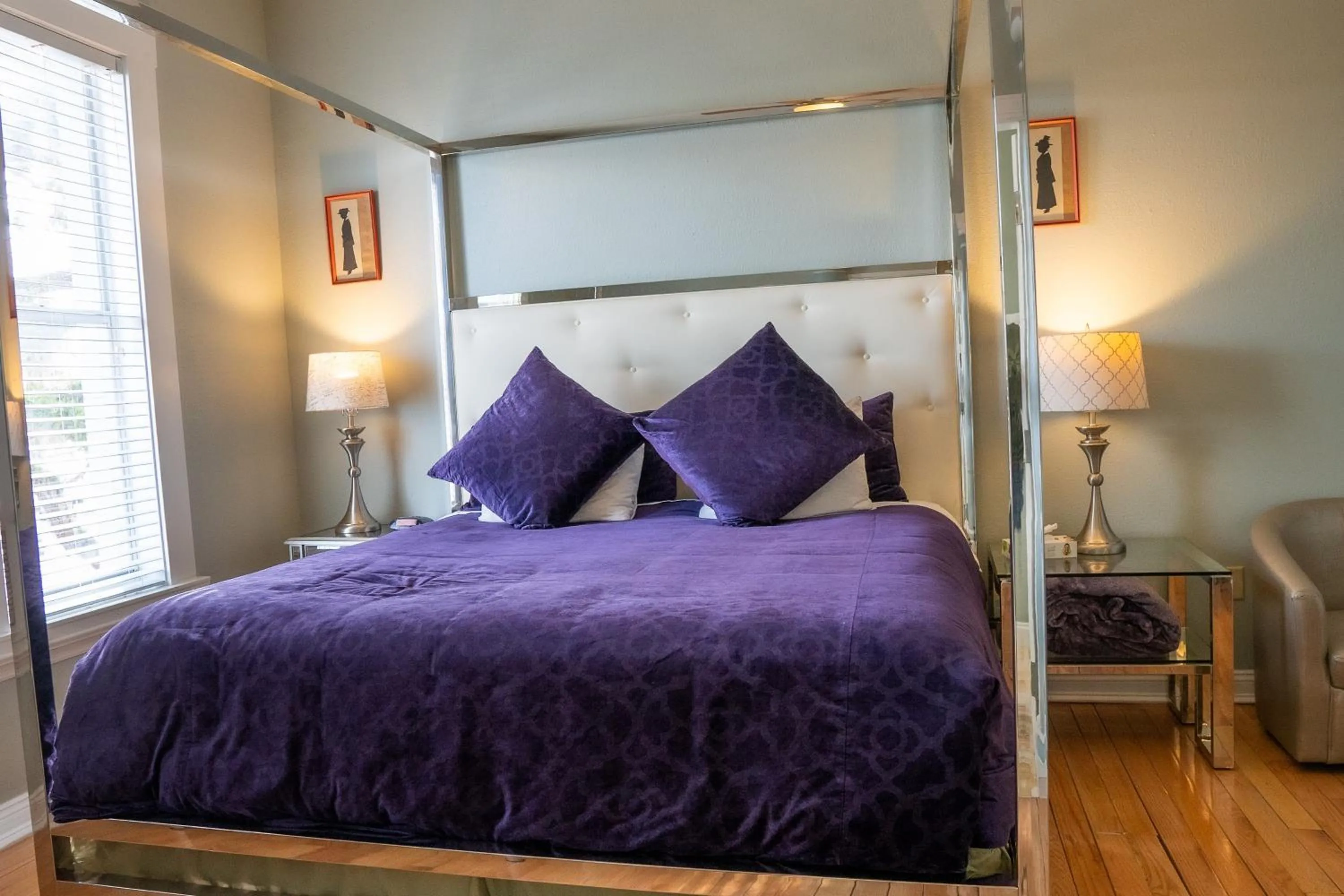 Bed in Oak Tree Hotel