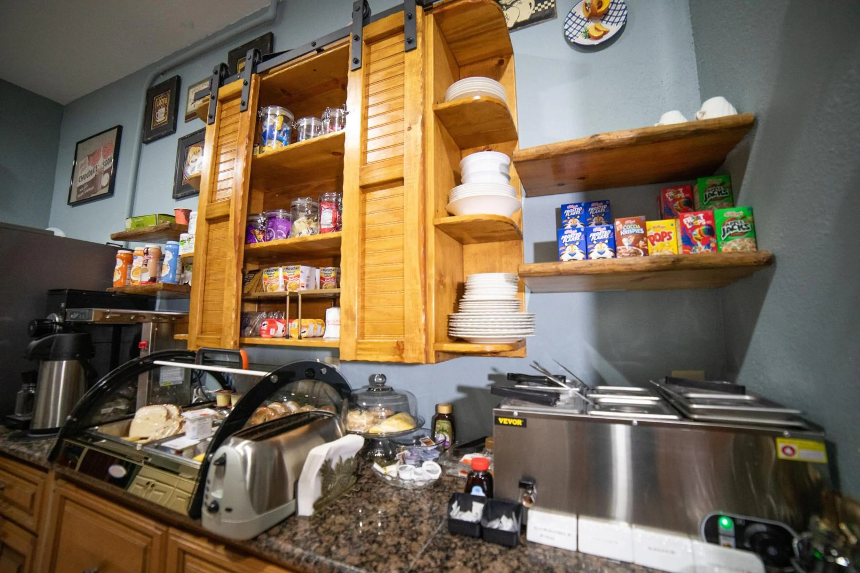 Breakfast in Oak Tree Hotel