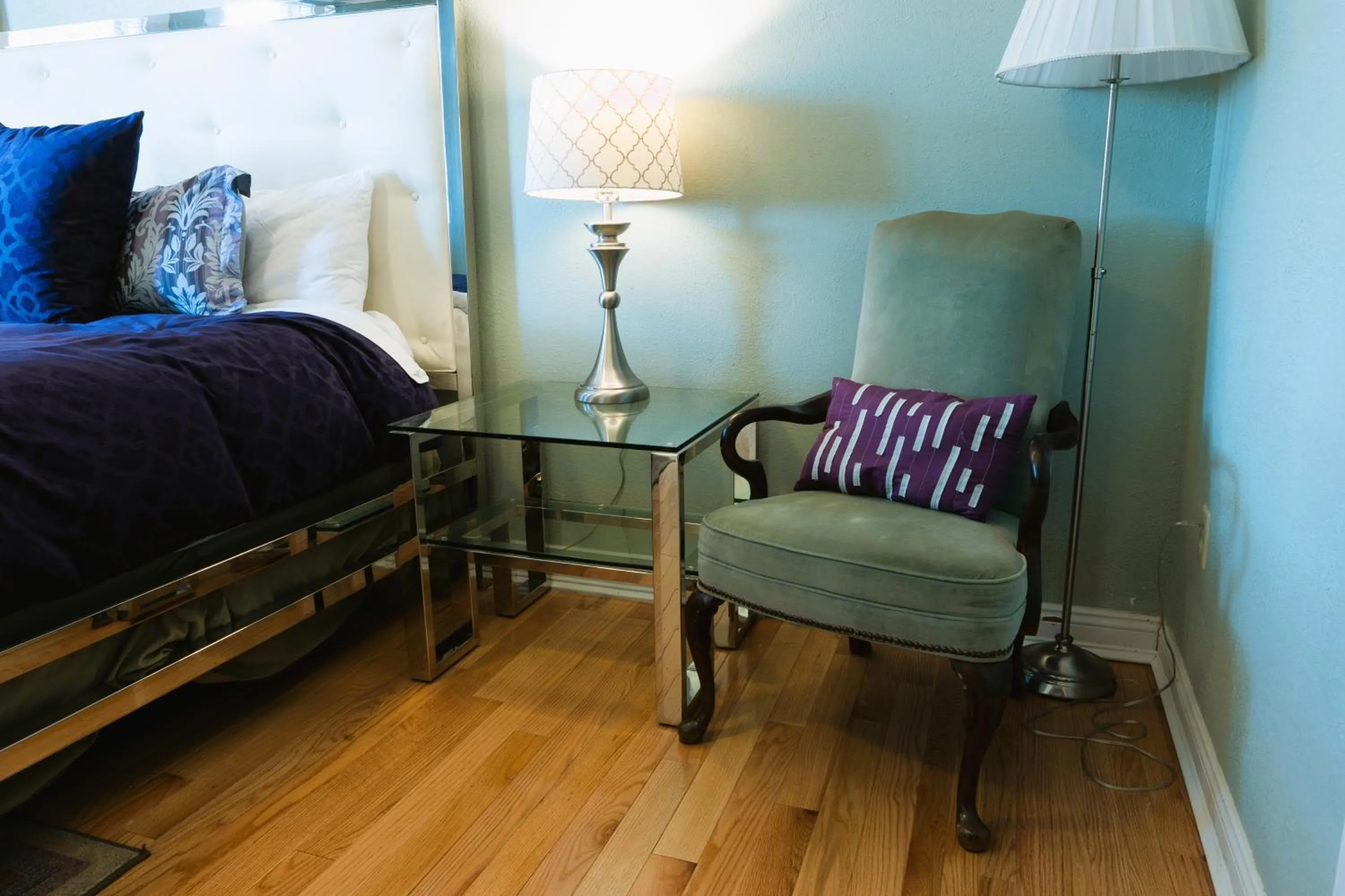 Bedroom, Bed in Oak Tree Hotel