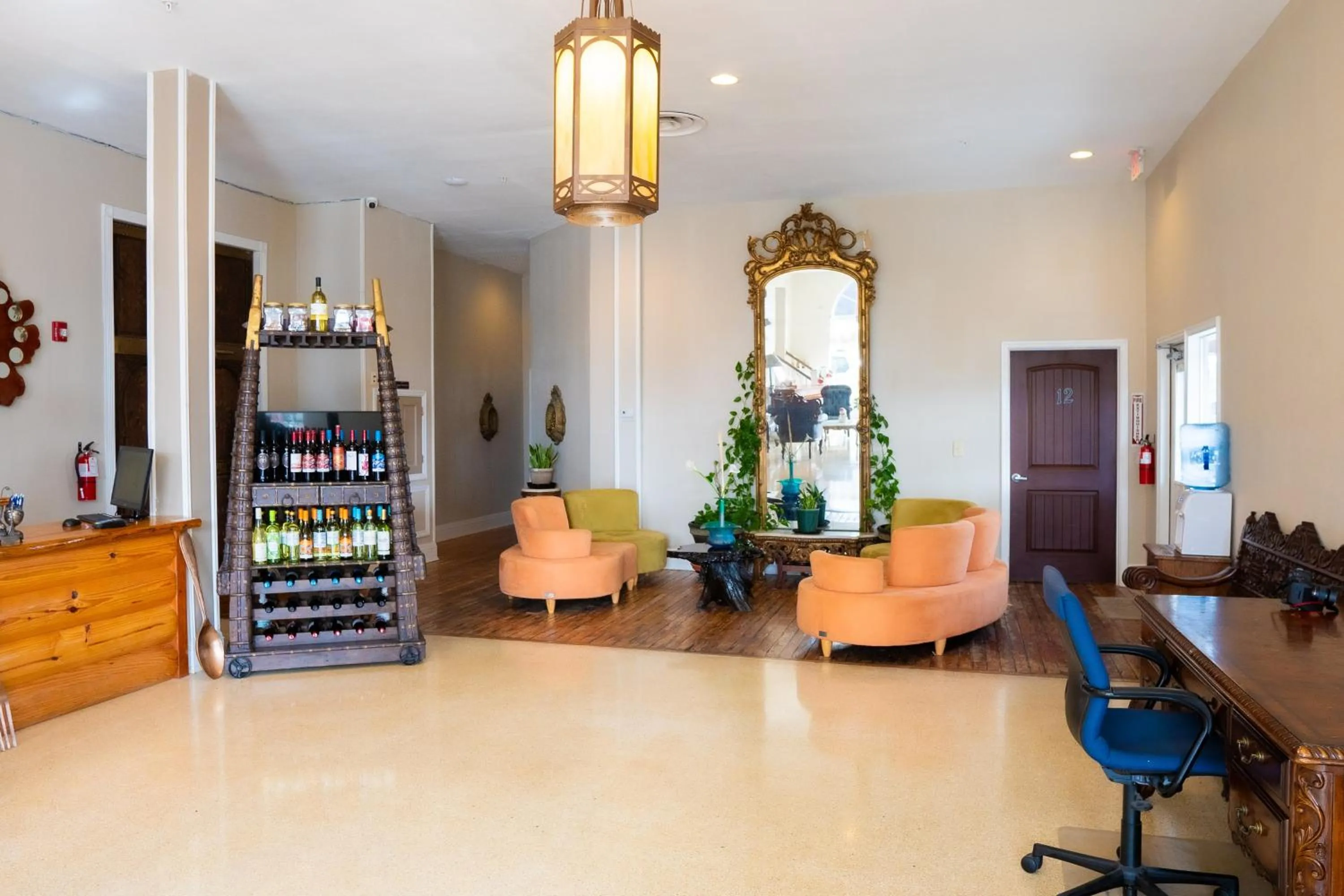 Lobby or reception in Oak Tree Hotel