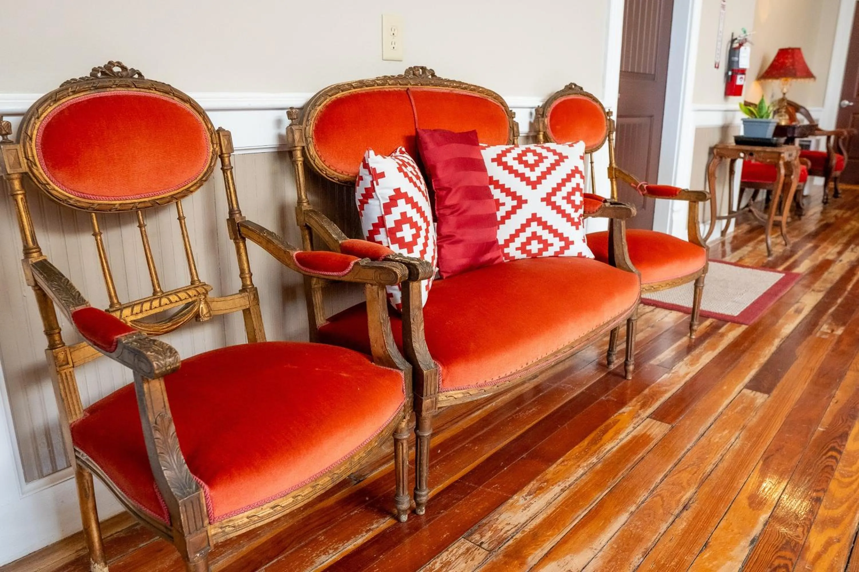 hair dresser in Oak Tree Hotel