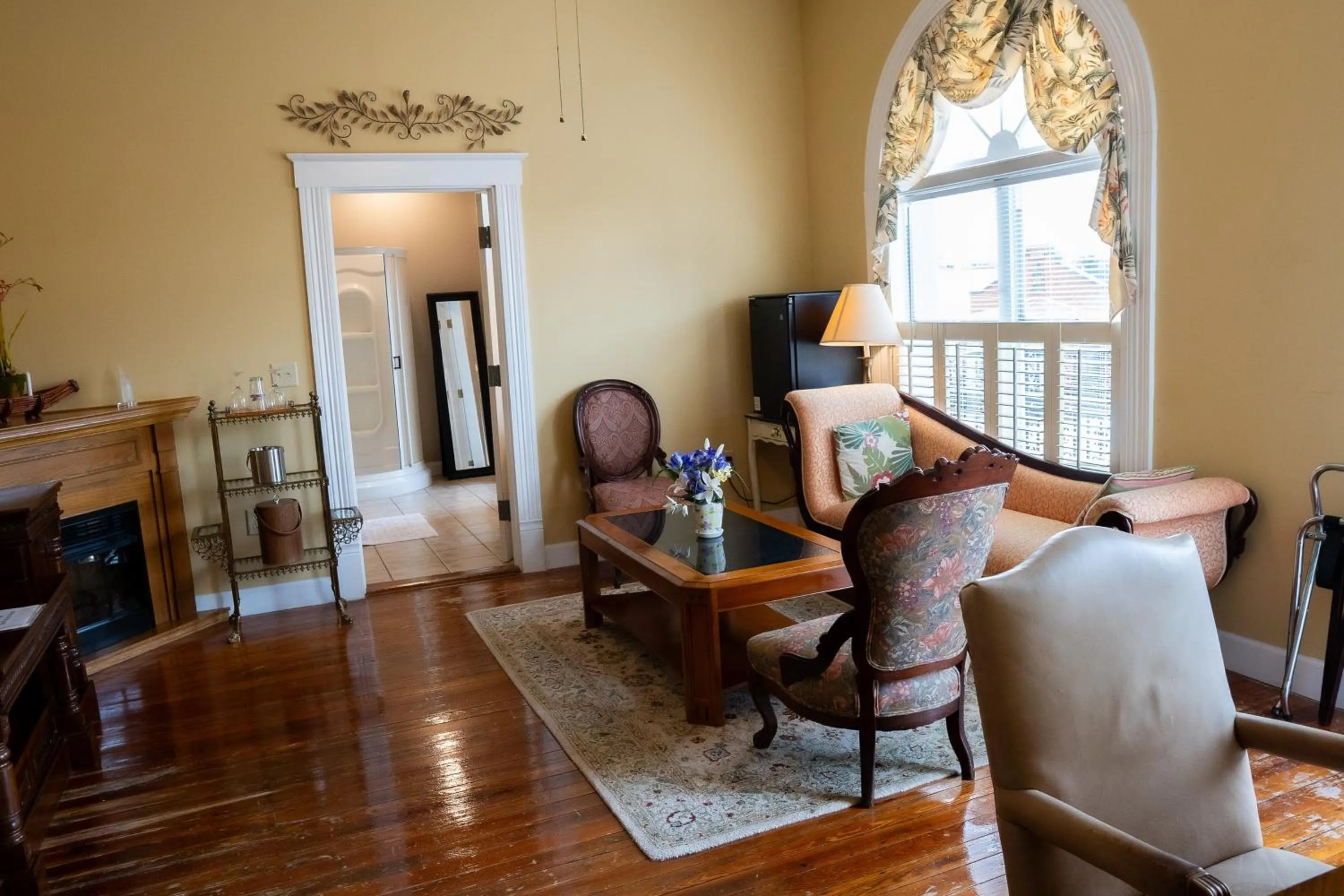 Living room in Oak Tree Hotel