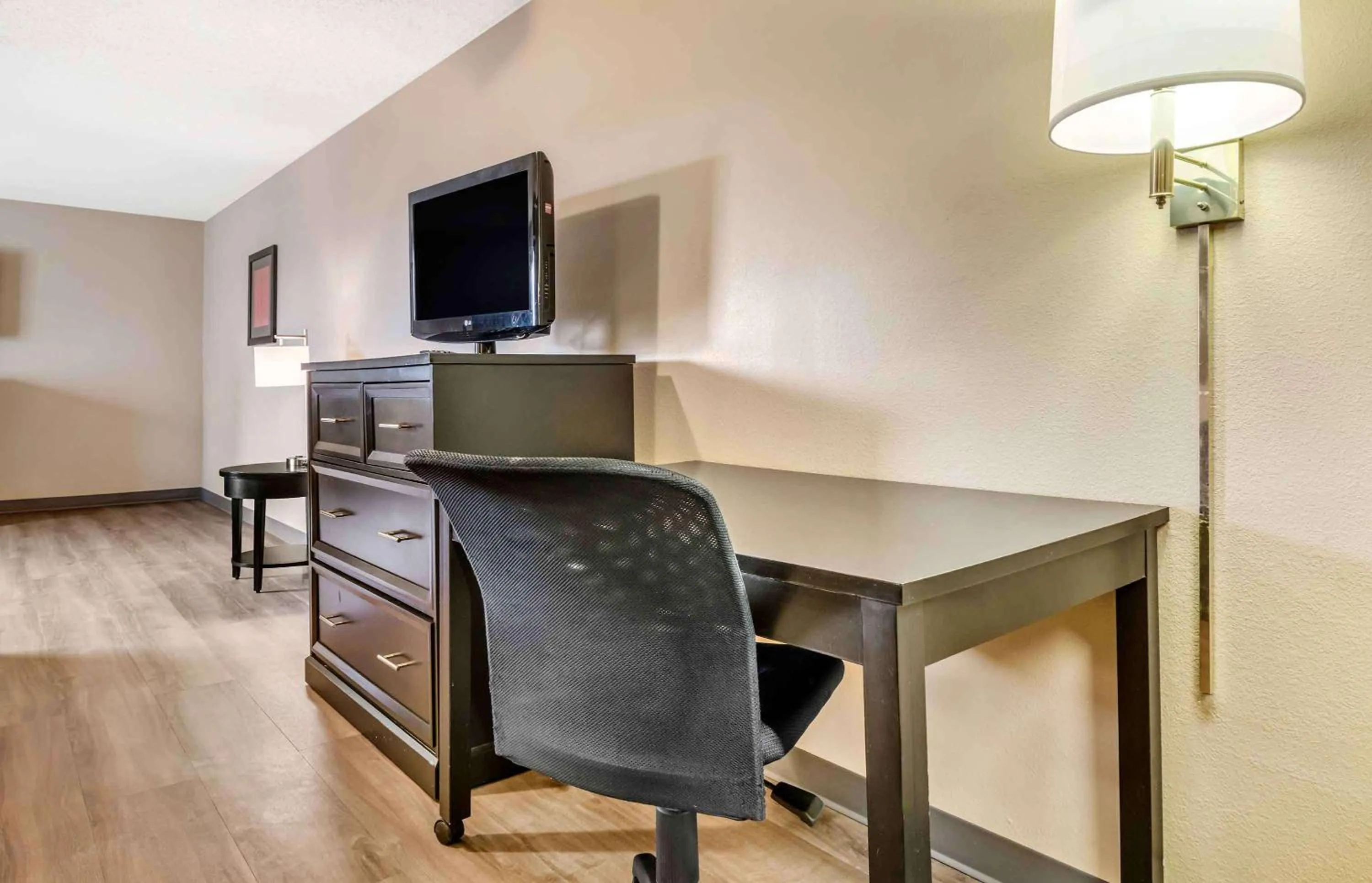 Bedroom in Extended Stay America Suites - Minneapolis - Woodbury