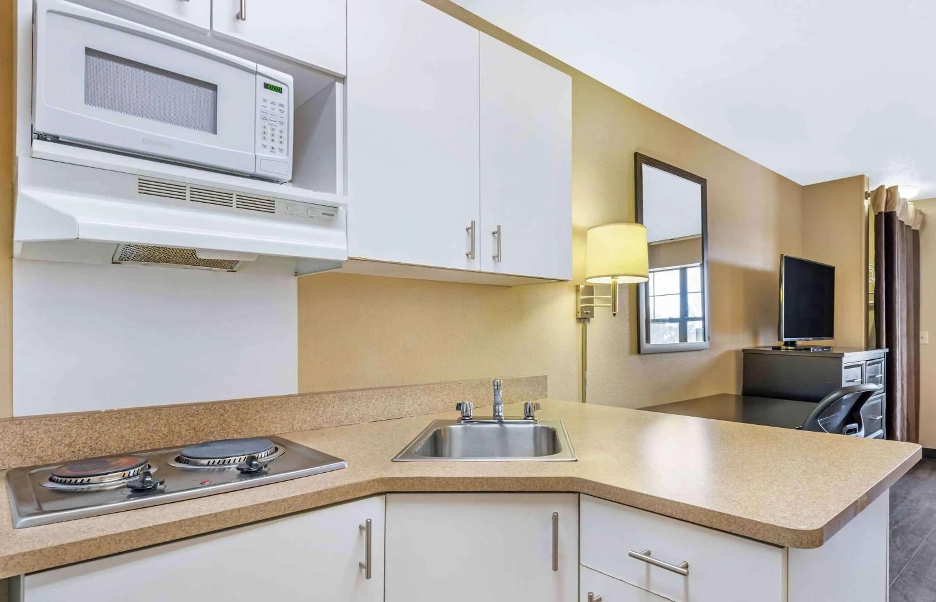 Bedroom in Extended Stay America Suites - Minneapolis - Woodbury