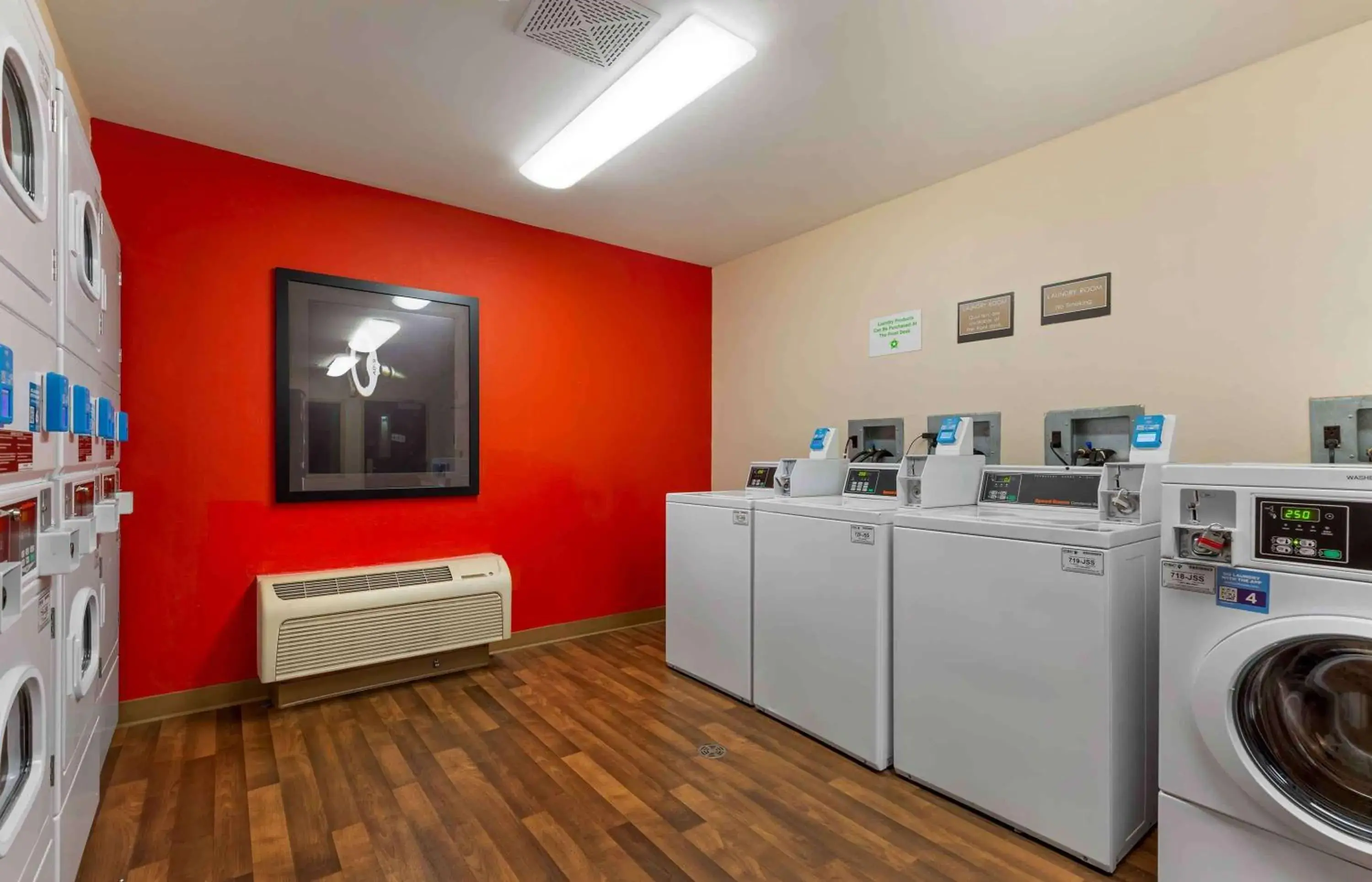 Property building in Extended Stay America Suites - Washington, DC - Herndon - Dulles Property building in Extended Stay America Suites - Washington, DC - Herndon - Dulles