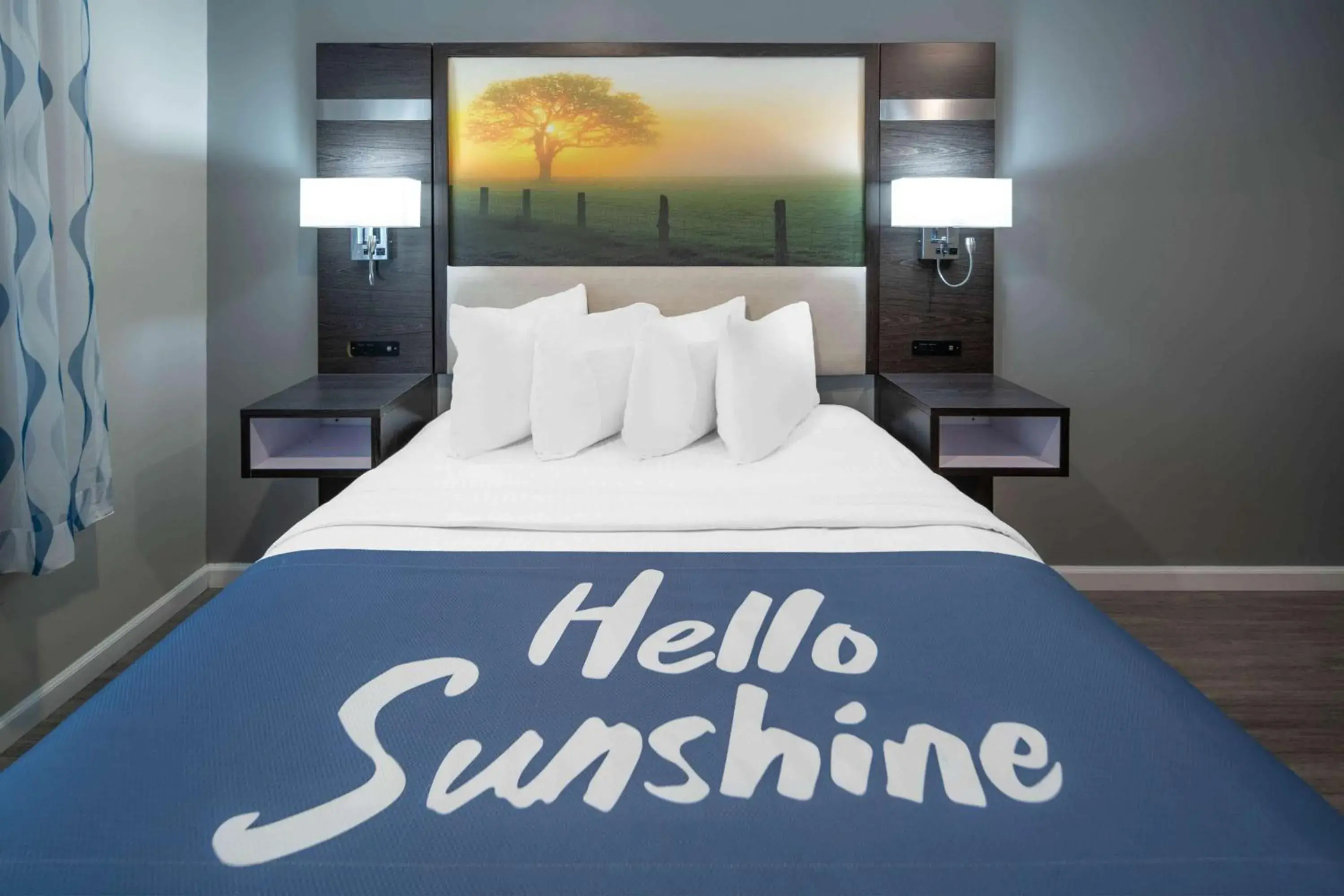 Photo of the whole room, Bed in Days Inn by Wyndham Galt - Elk Grove South Photo of the whole room, Bed in Days Inn by Wyndham Galt - Elk Grove South