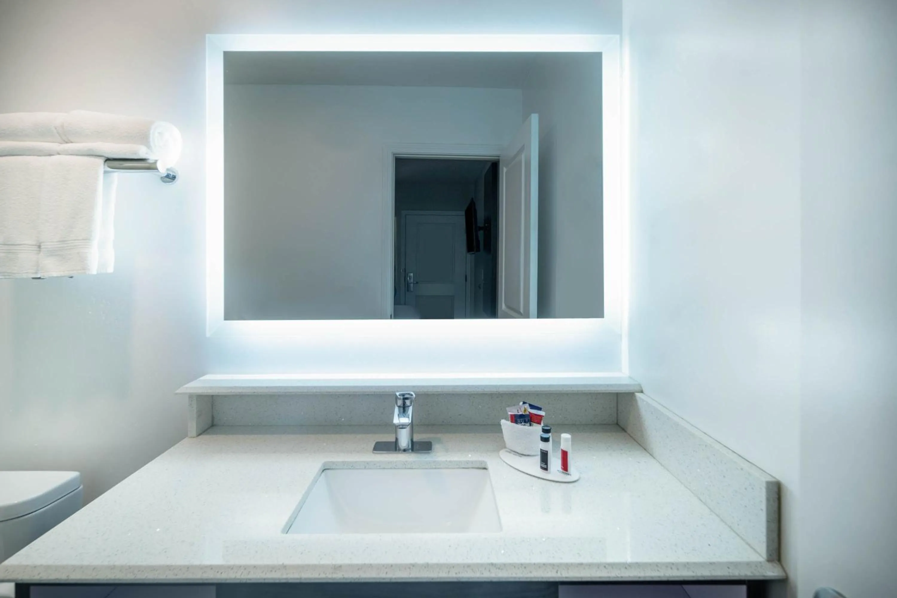 Bathroom in Days Inn by Wyndham Galt - Elk Grove South