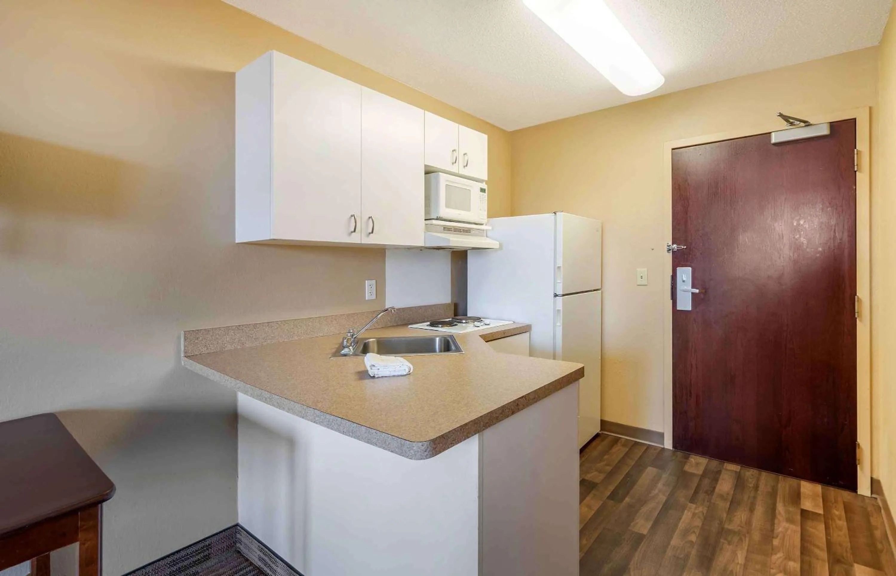 Bedroom in Extended Stay America Suites - Chicago - Woodfield Mall