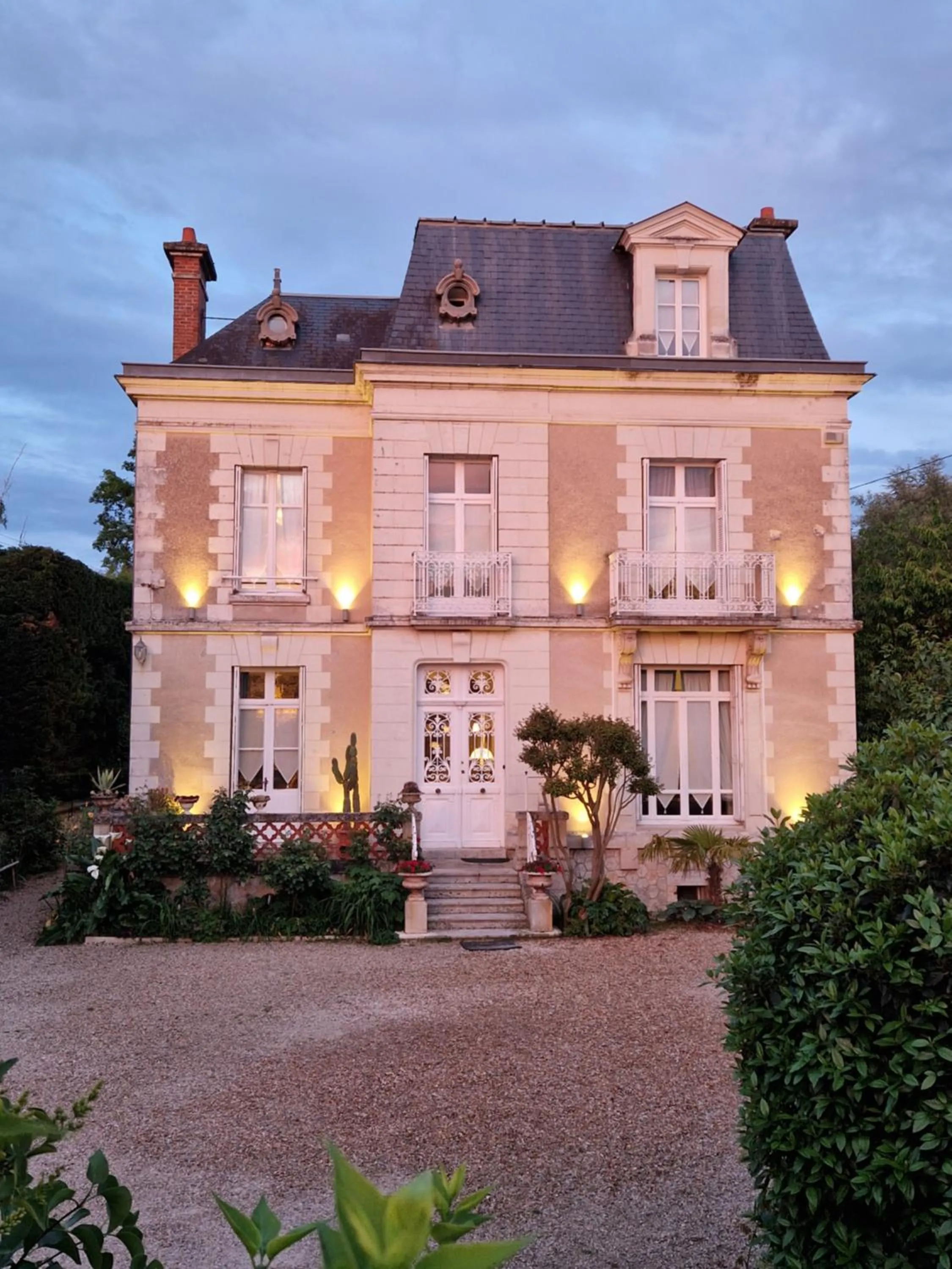 Property building in LA MAISON LEONARD