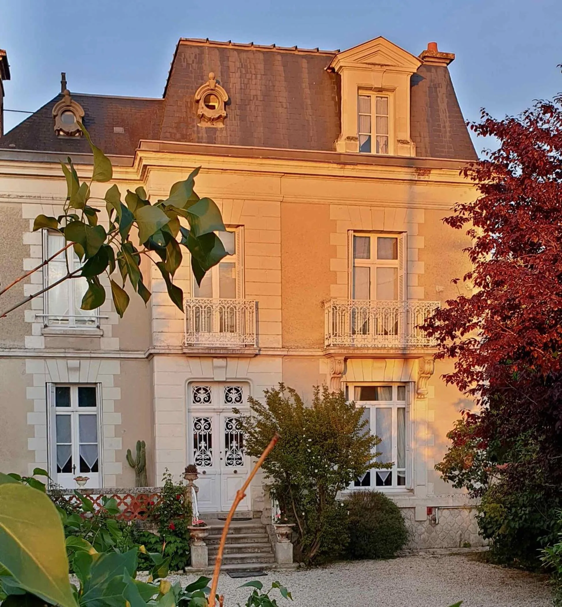 Property building in LA MAISON LEONARD