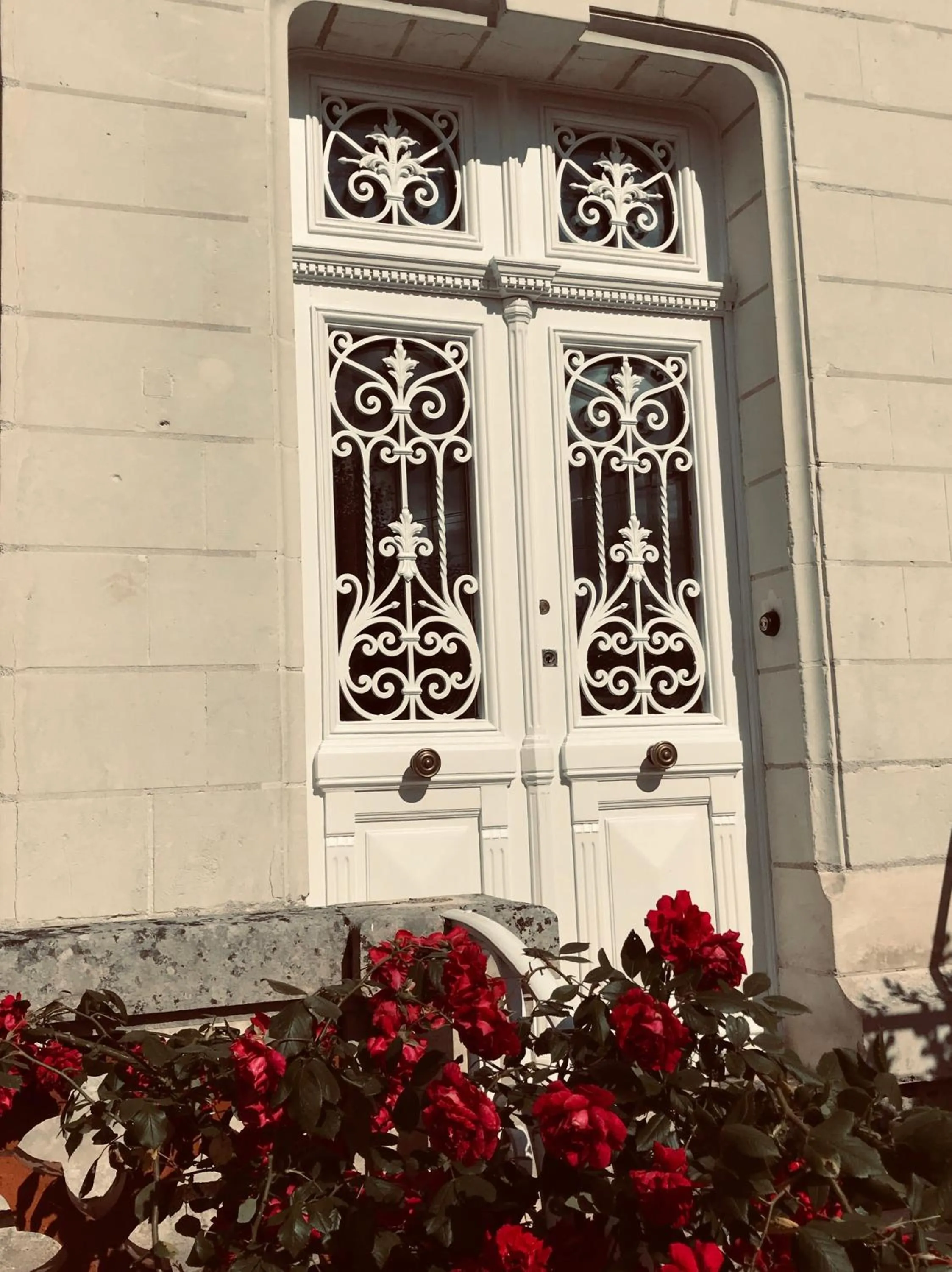 Facade/entrance in LA MAISON LEONARD
