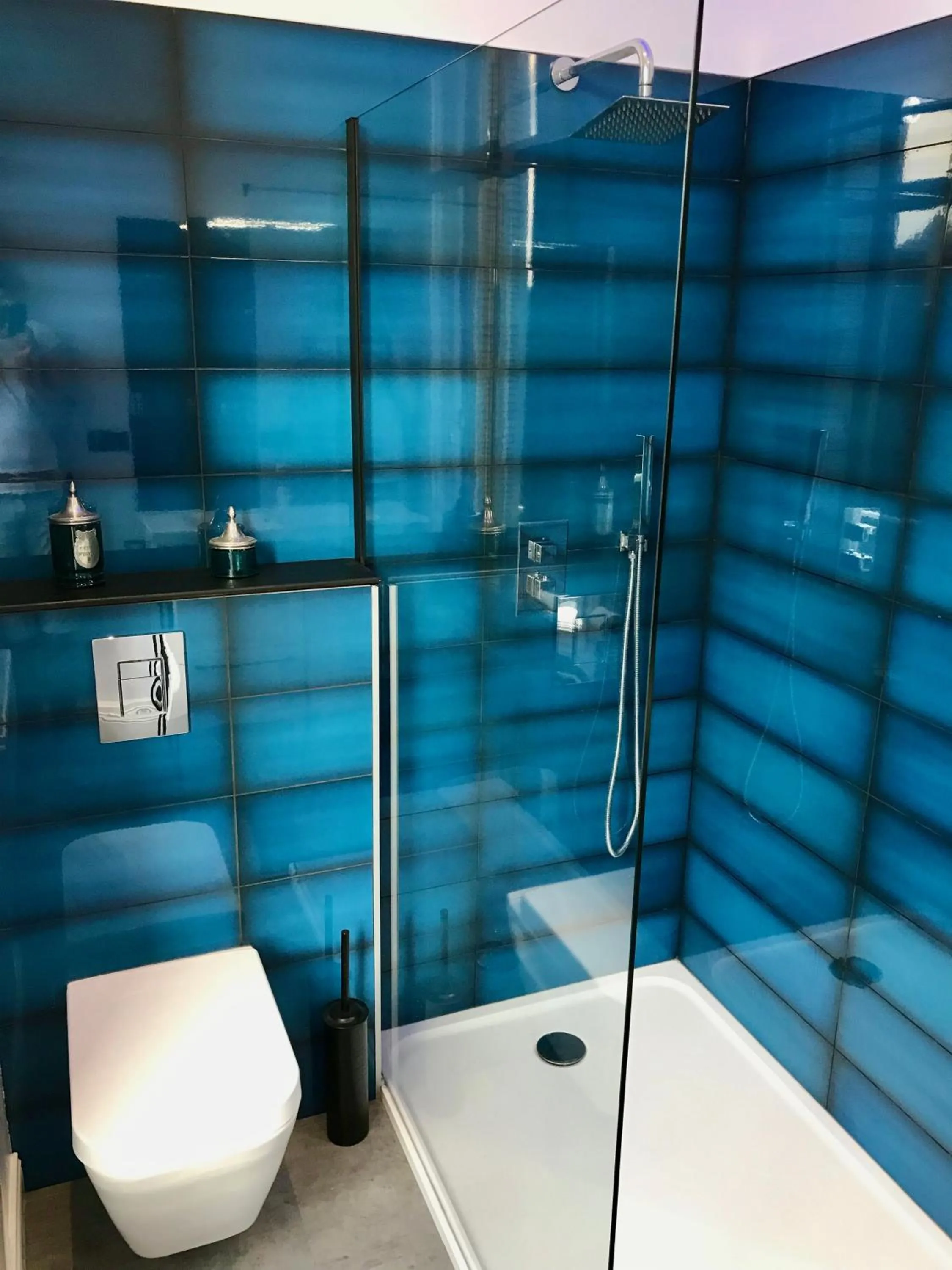 Shower in LA MAISON LEONARD