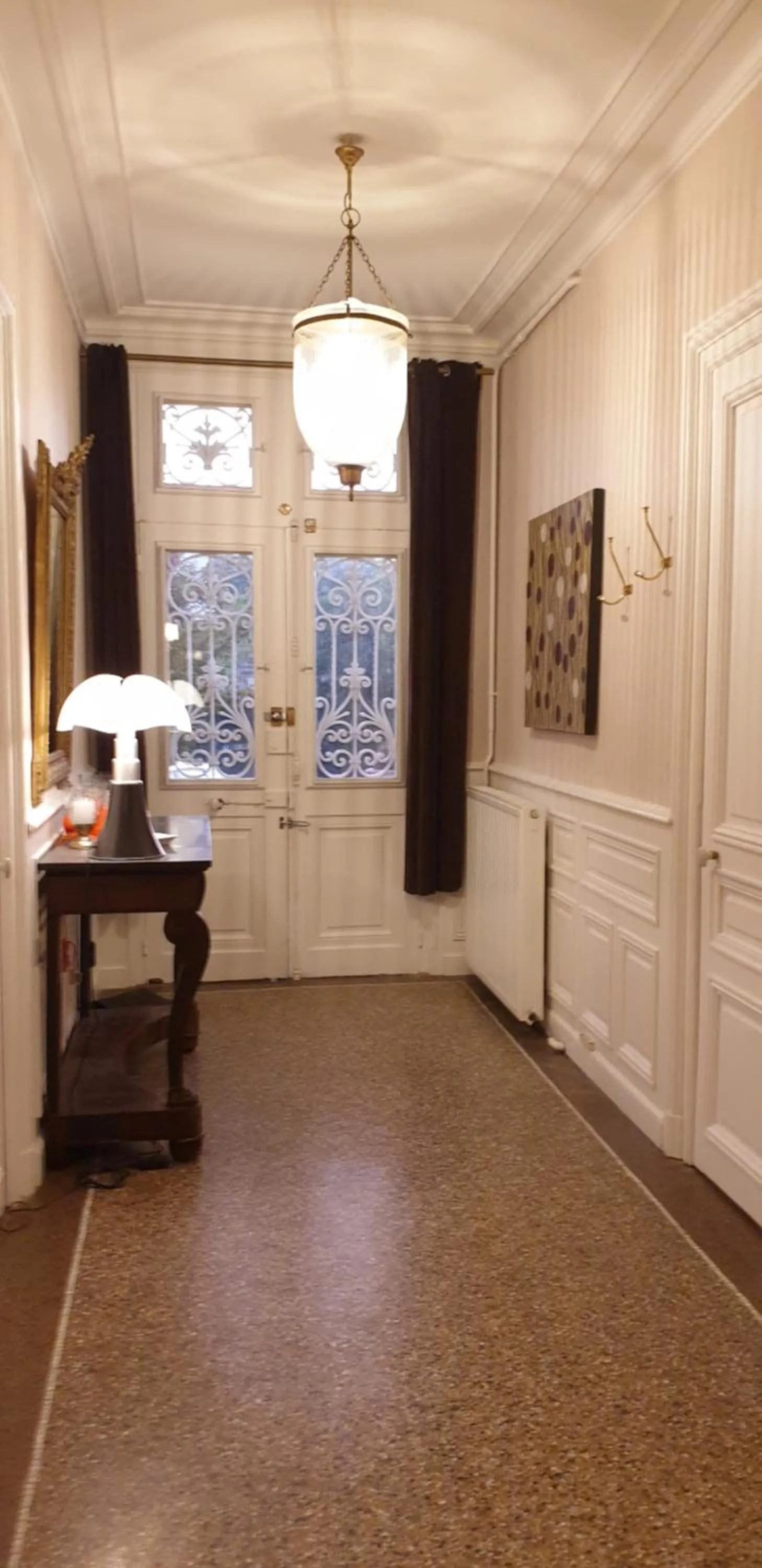 Facade/entrance in LA MAISON LEONARD