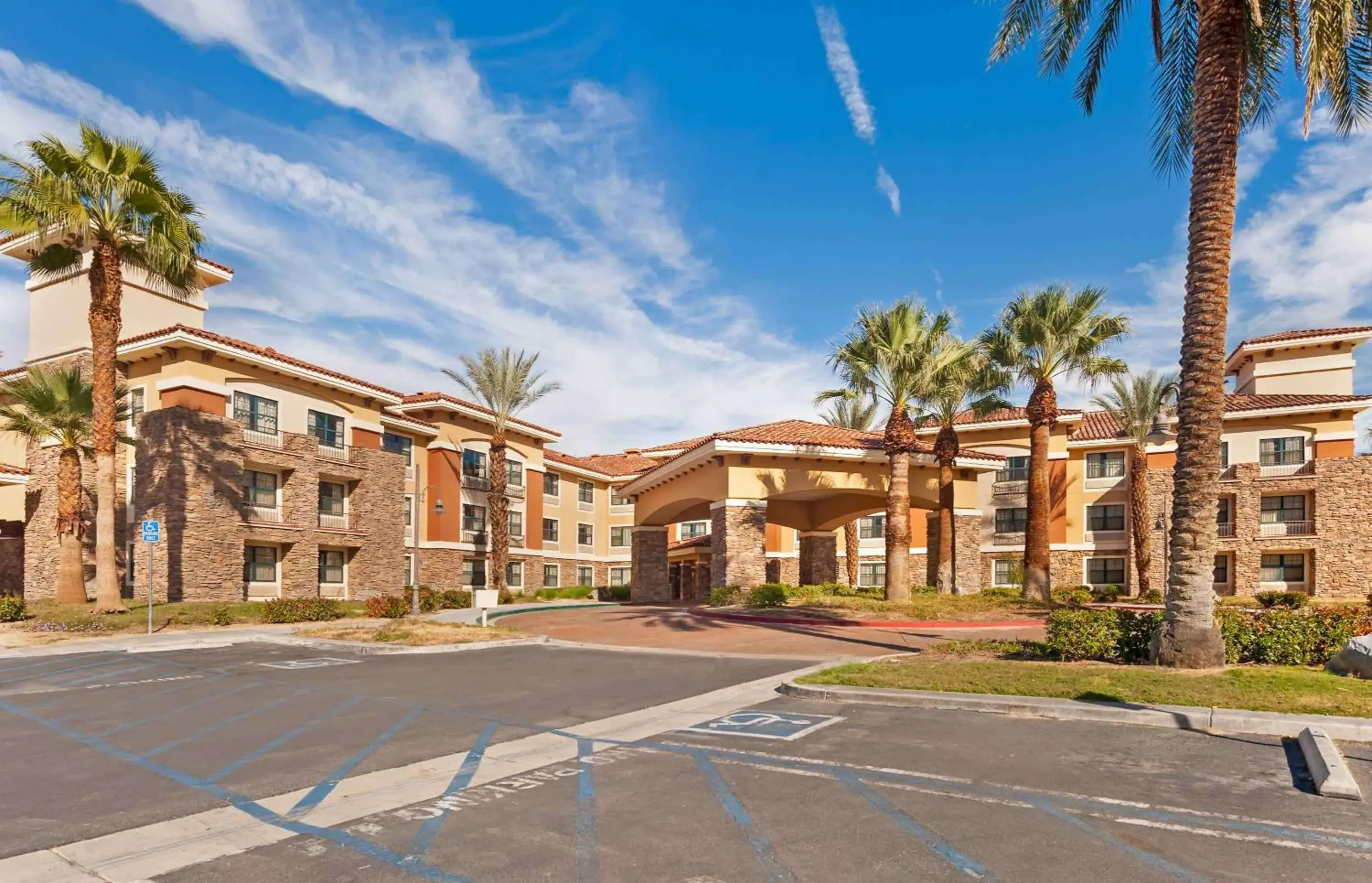 Property building in Extended Stay America Suites - Palm Springs - Airport Property building in Extended Stay America Suites - Palm Springs - Airport