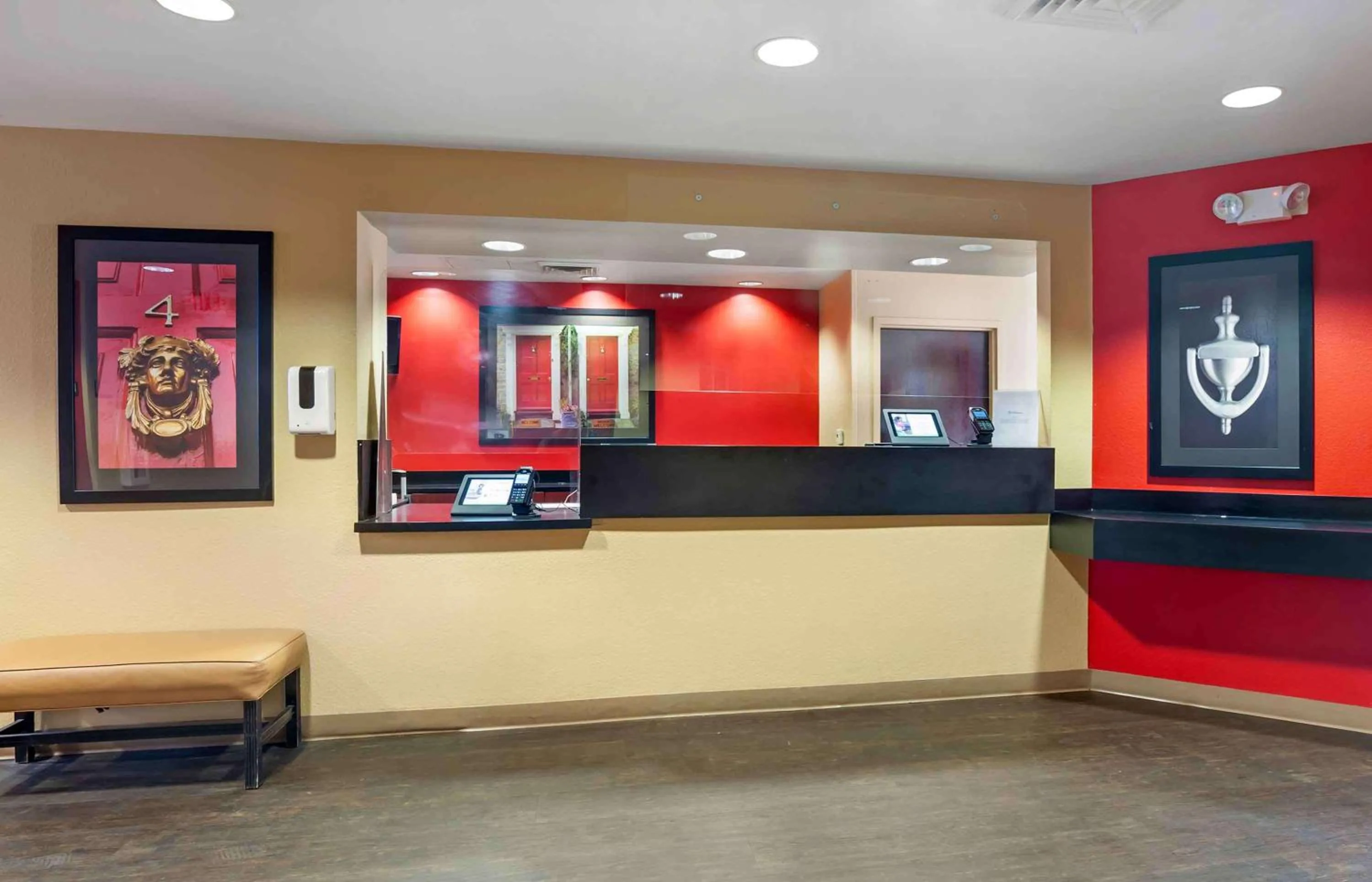 Lobby or reception in Extended Stay America Suites - Palm Springs - Airport