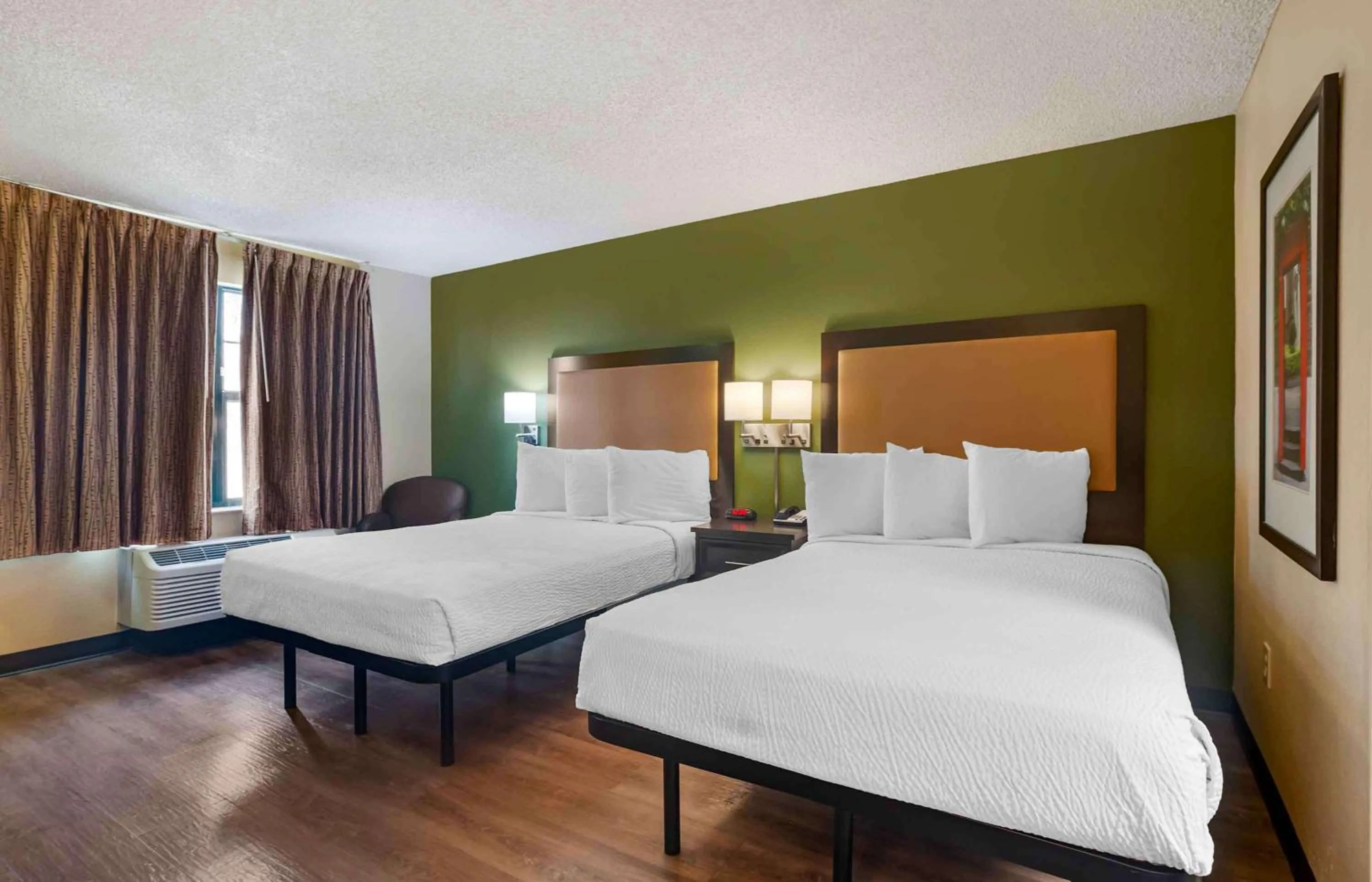 Bedroom, Bed in Extended Stay America Suites - Palm Springs - Airport