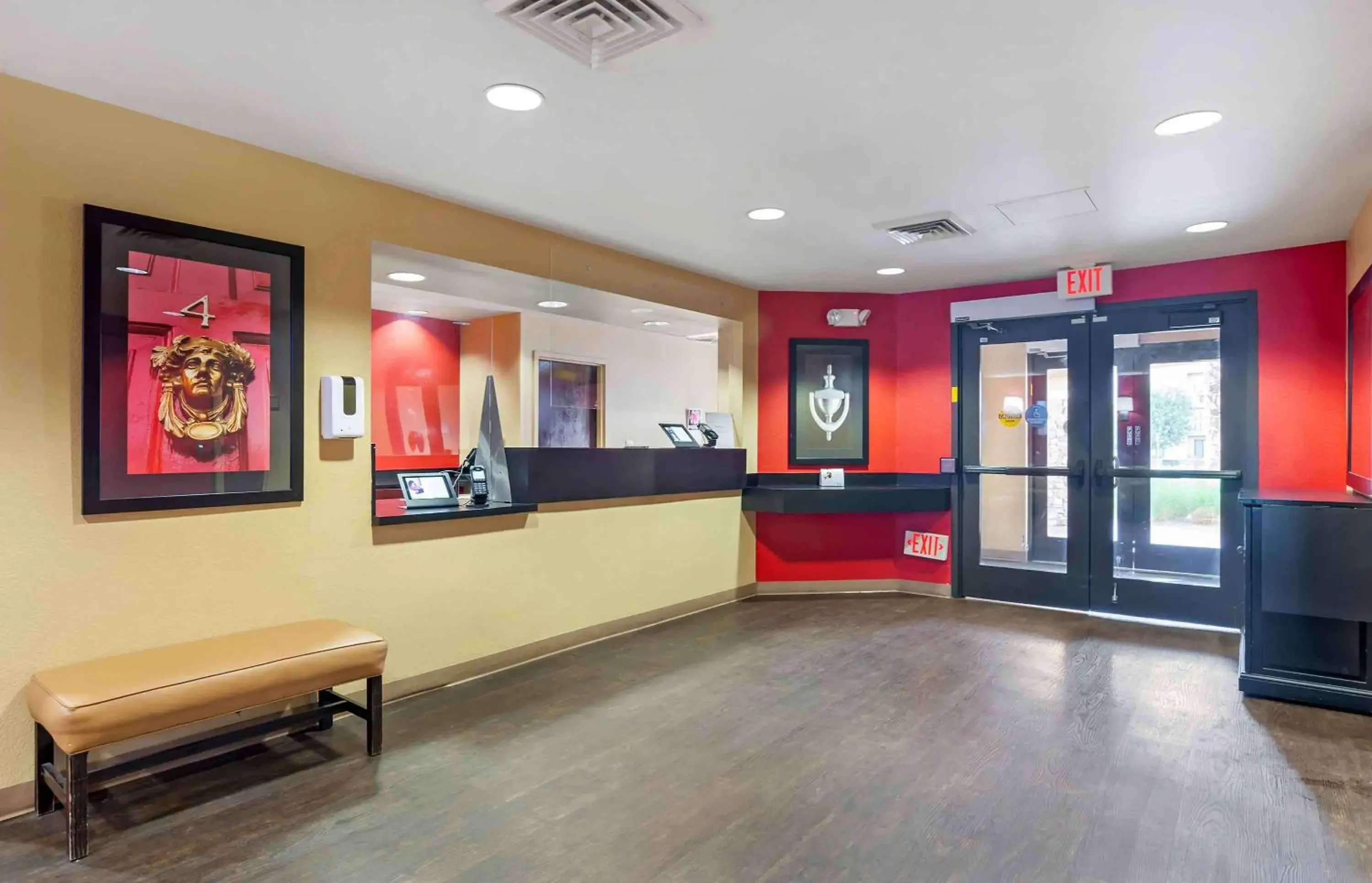 Lobby or reception in Extended Stay America Suites - Palm Springs - Airport Lobby or reception in Extended Stay America Suites - Palm Springs - Airport