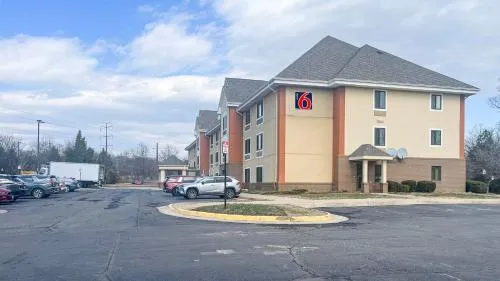 Studio 6 Chantilly VA Washington Dulles Airport